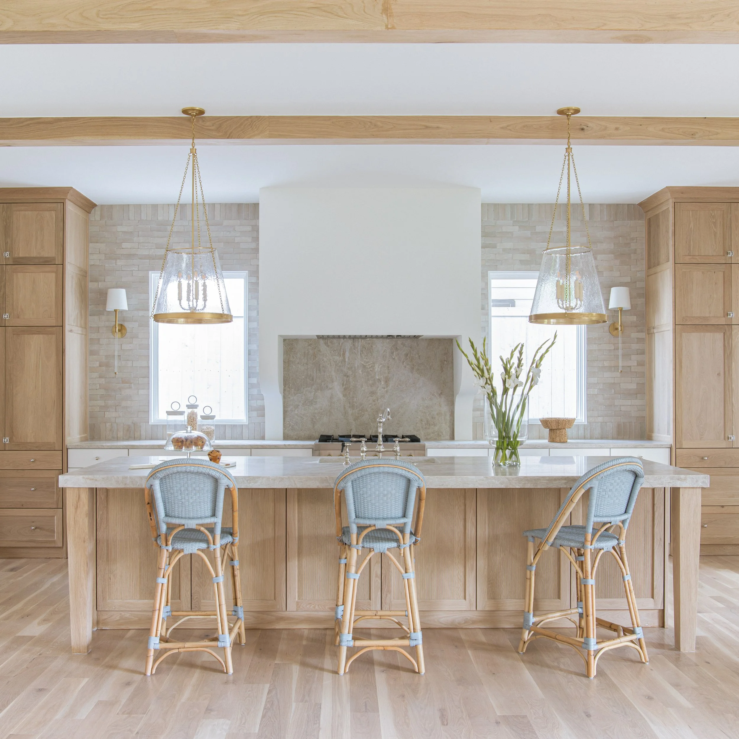 4002-lively-strictly-web-natural-light-jessica-koltun-designer-broker-selling-dallas-hgtv-netflix18.jpg
