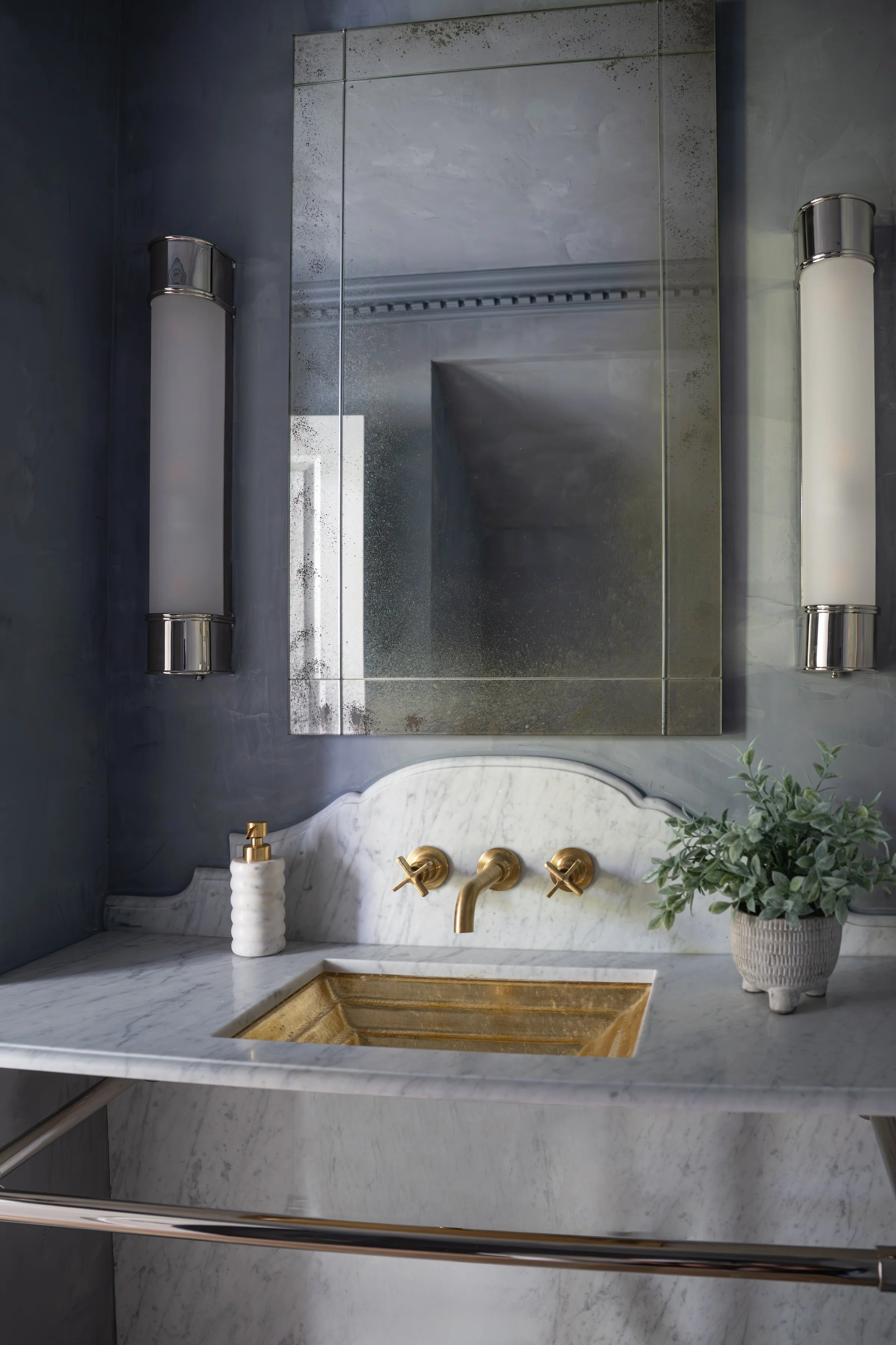 5827-del-roy-costa-christ-jessica-koltun-netflix-hgtv-interior-design-real-estate-developer13.jpg