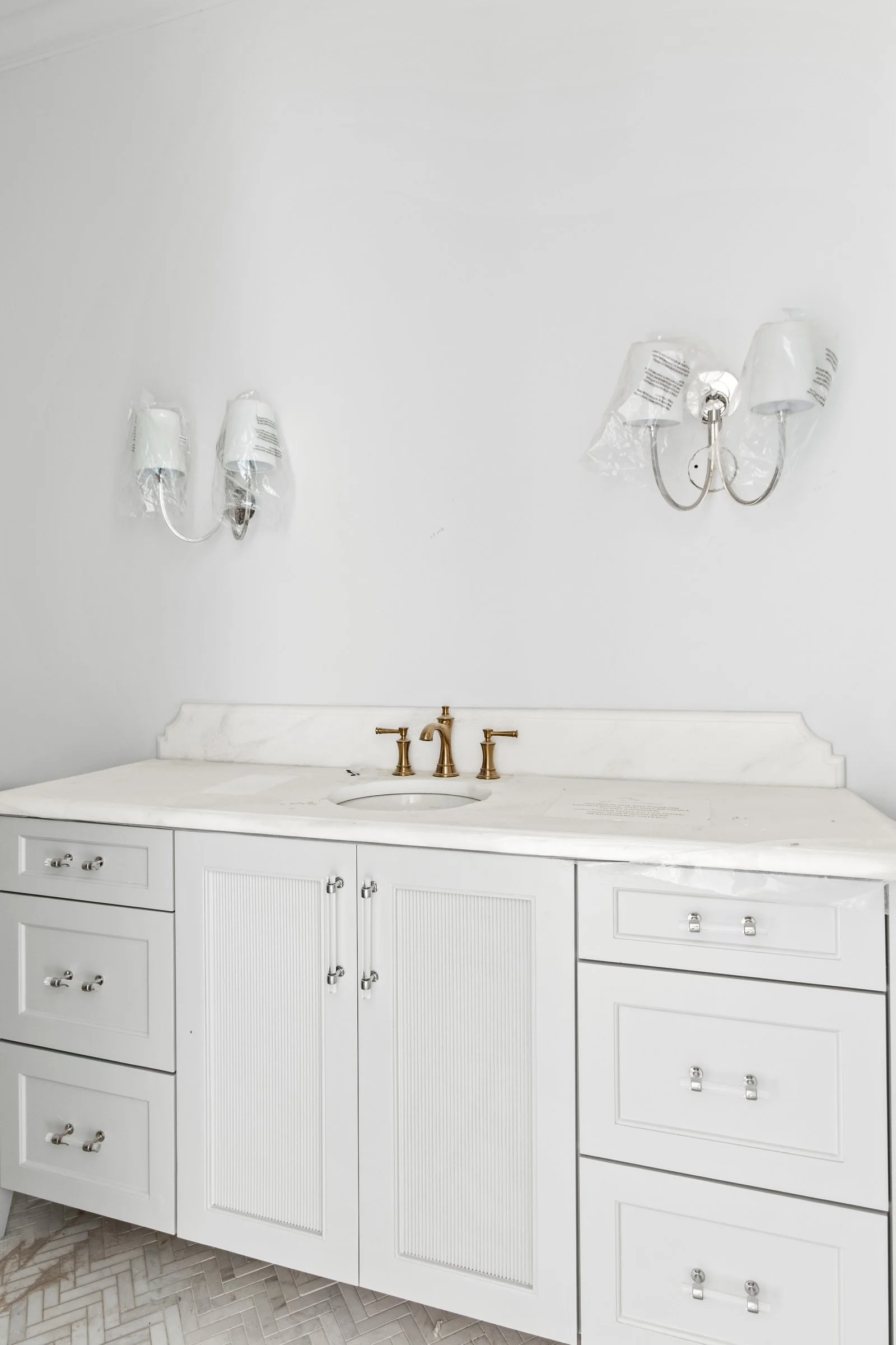 4049-Clover-PUNCH-design-jessica-koltun-selling-dallas-broker-designer-netflix12.jpg
