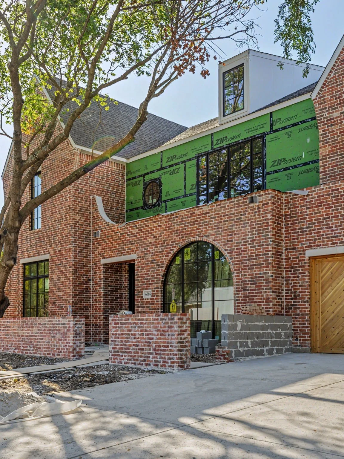 6716-aberdeen-web-jessica-koltun-broker-realtor-interior-designer-selling-dallas-netflix-hgtv2026-09-18 at 3.36.59 PM.jpg