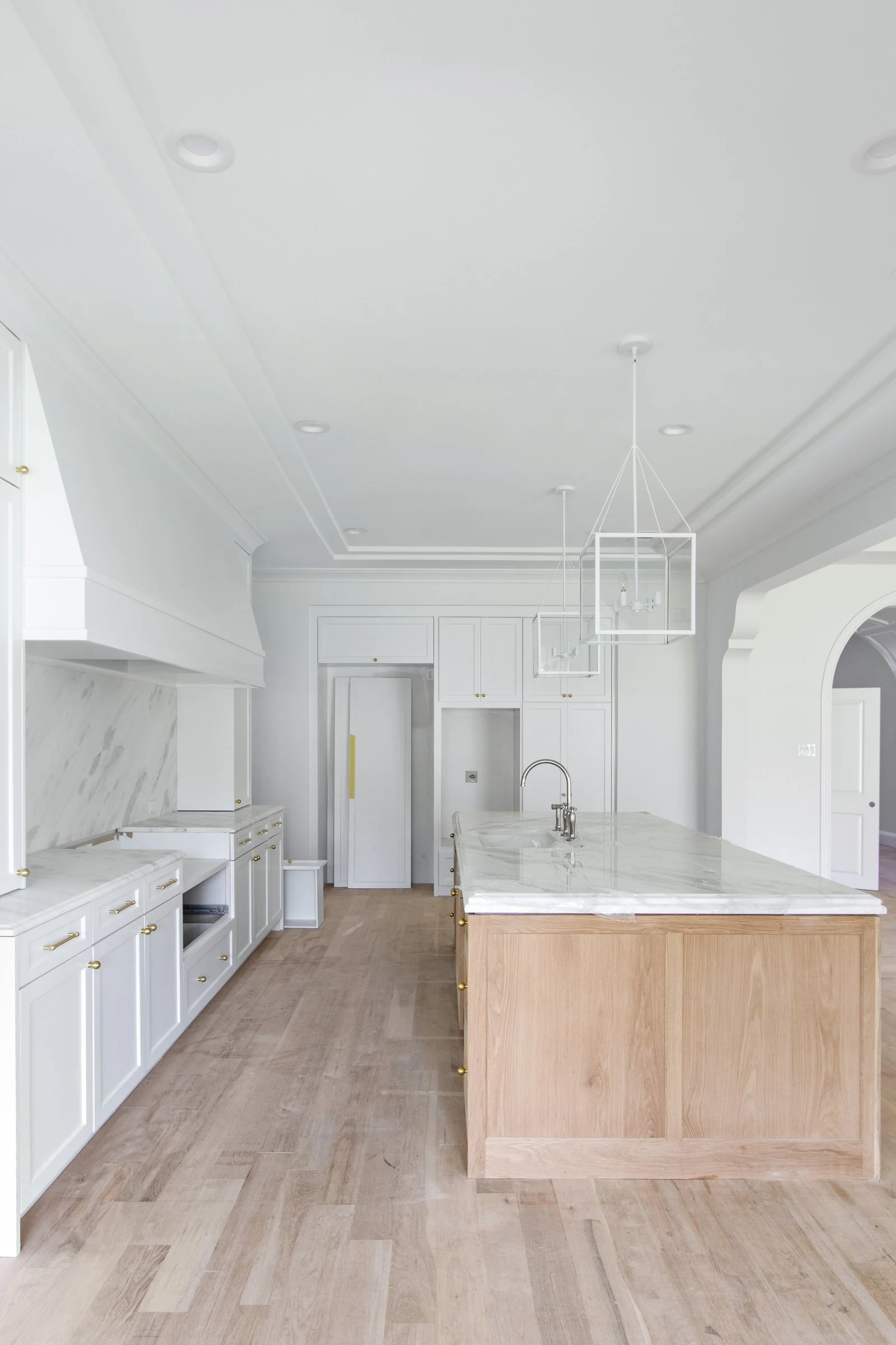3934-clover-web-jessica-koltun-broker-realtor-interior-designer-selling-dallas-netflix-hgtv2026-06-26 at 4.28.00 PM 6.jpg
