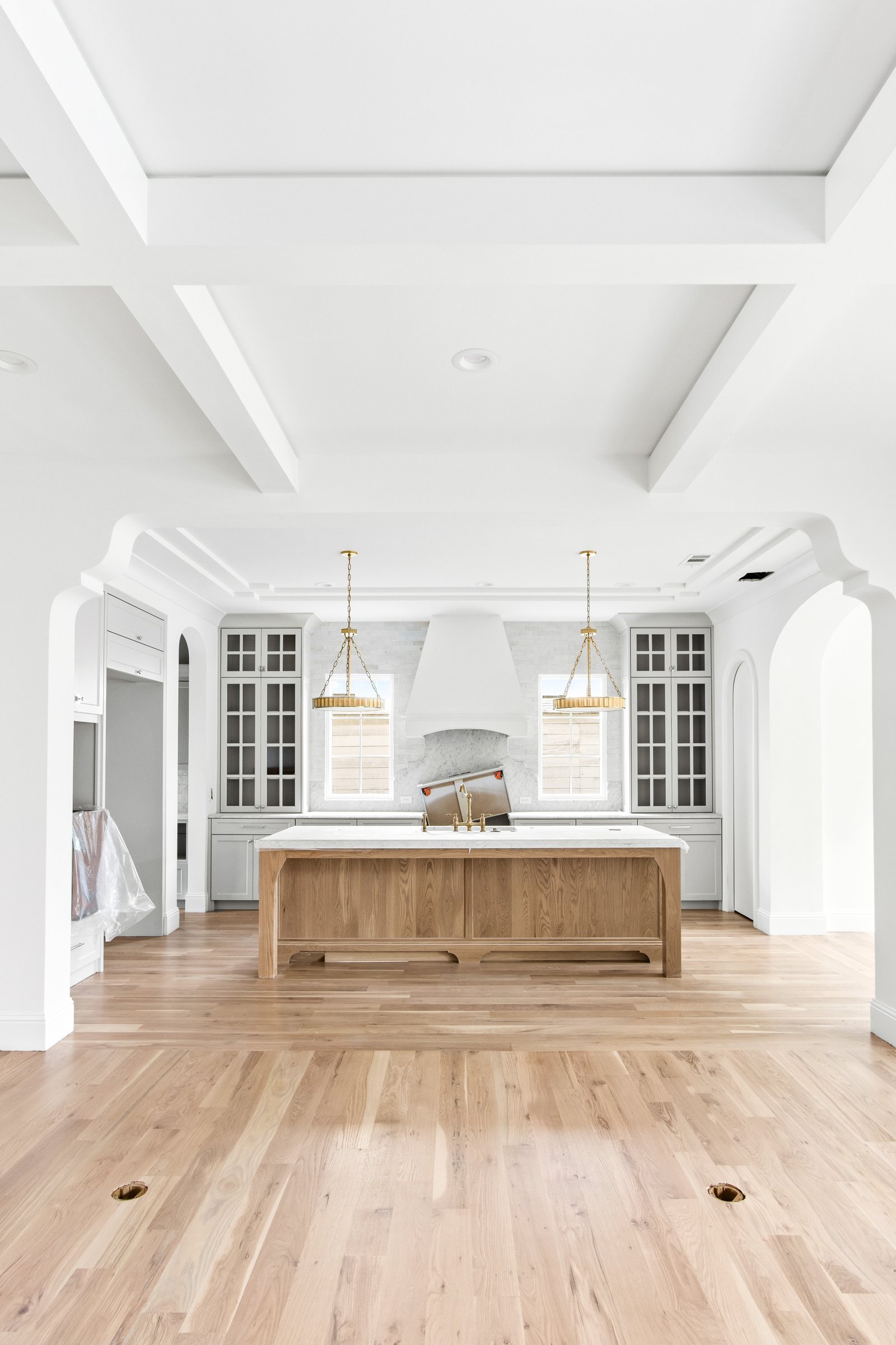 4049-Clover-PUNCH-design-jessica-koltun-selling-dallas-broker-designer-netflix6.jpg