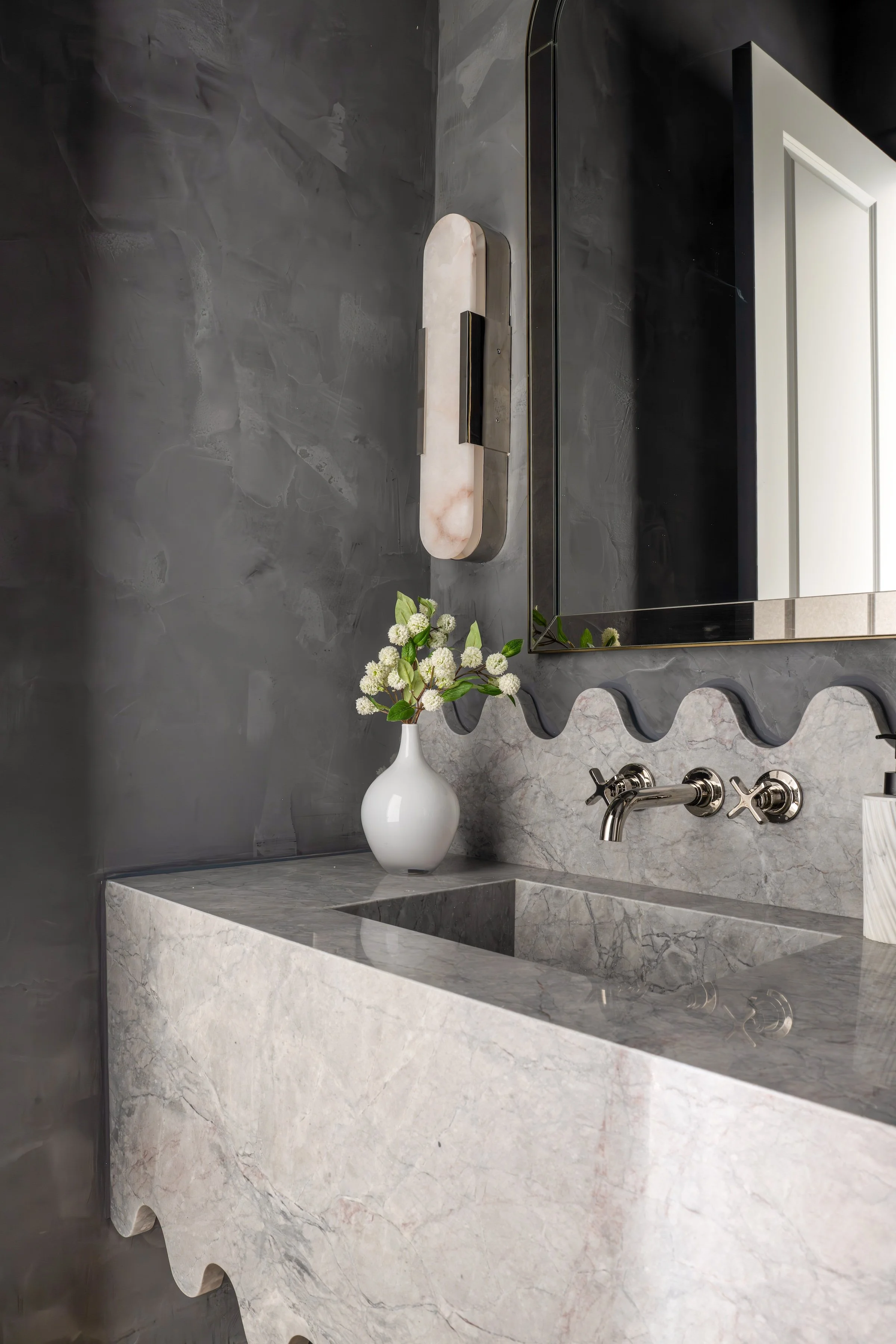 5827-del-roy-costa-christ-jessica-koltun-netflix-hgtv-interior-design-real-estate-developer63.jpg
