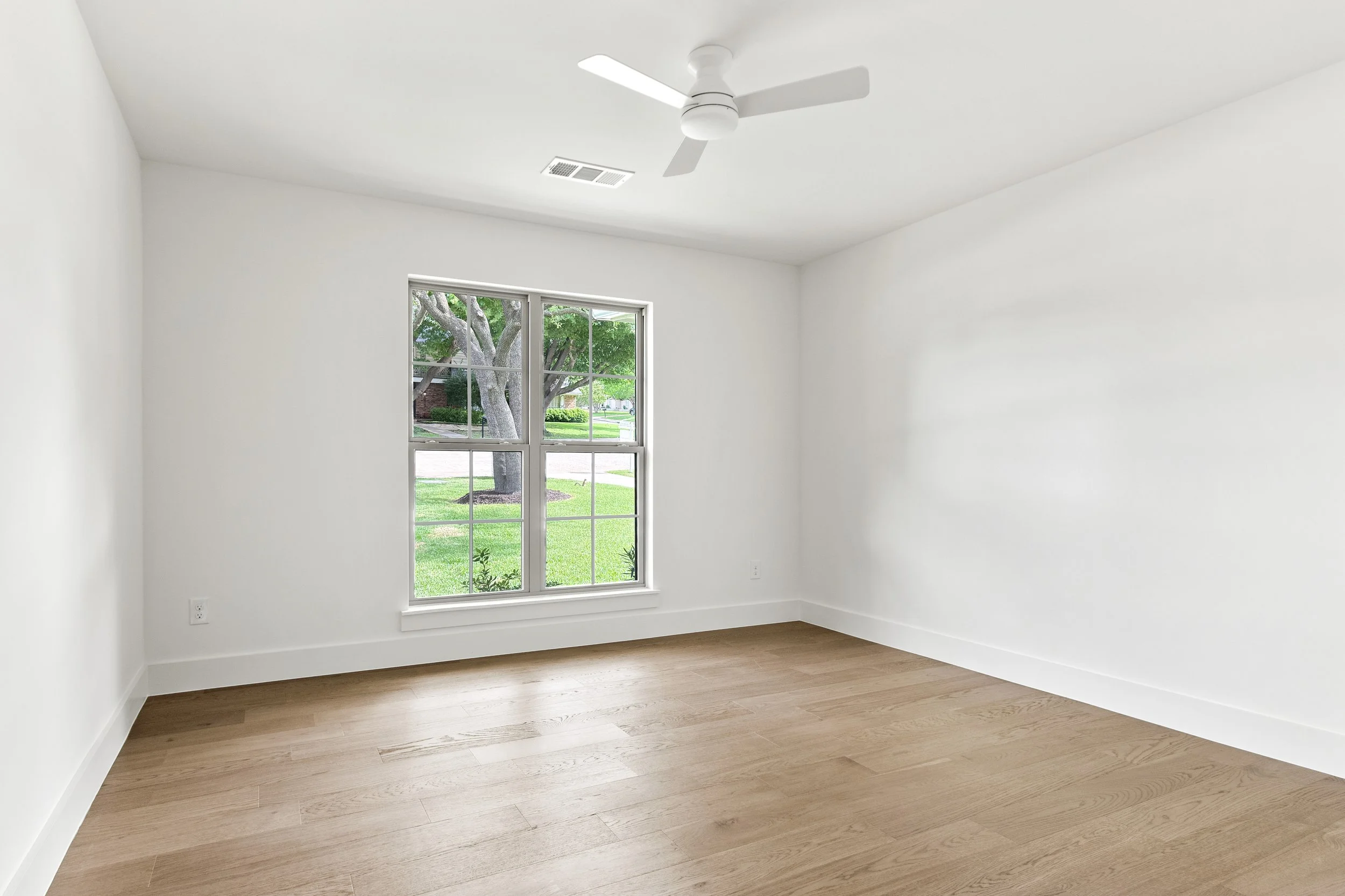 4366-willow-print-jessica-koltun-broker-realtor-interior-designer-selling-dallas-netflix-hgtv51.jpg