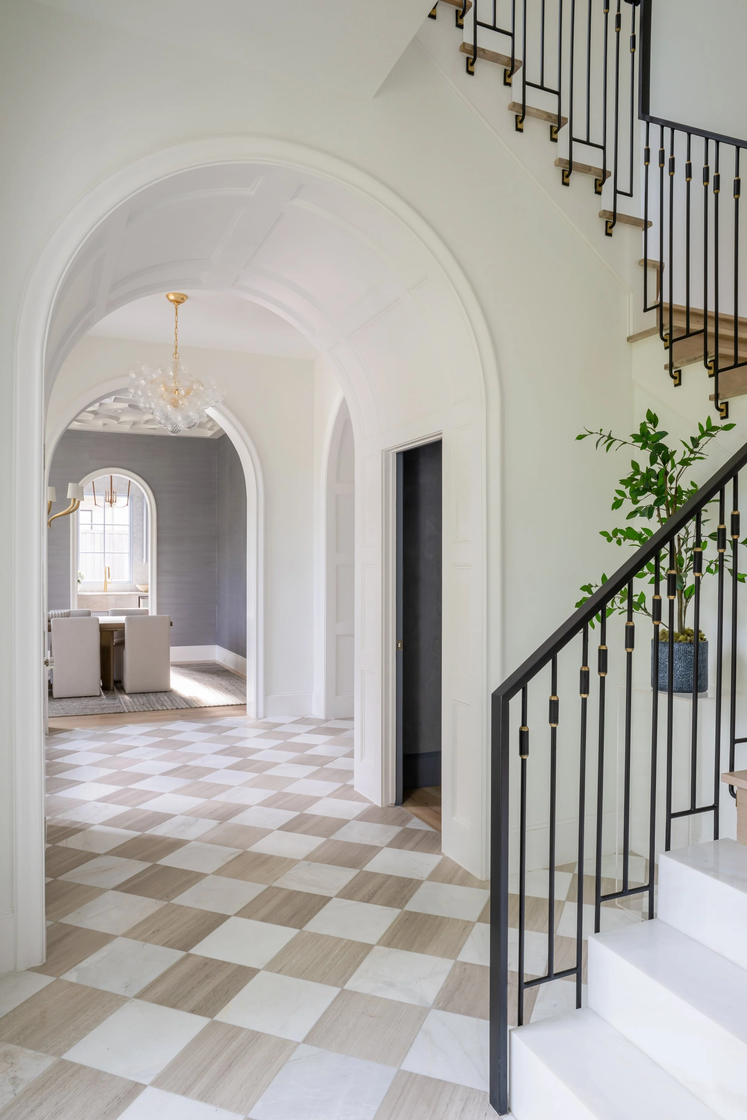 5827-del-roy-costa-christ-jessica-koltun-netflix-hgtv-interior-design-real-estate-developer10.jpg