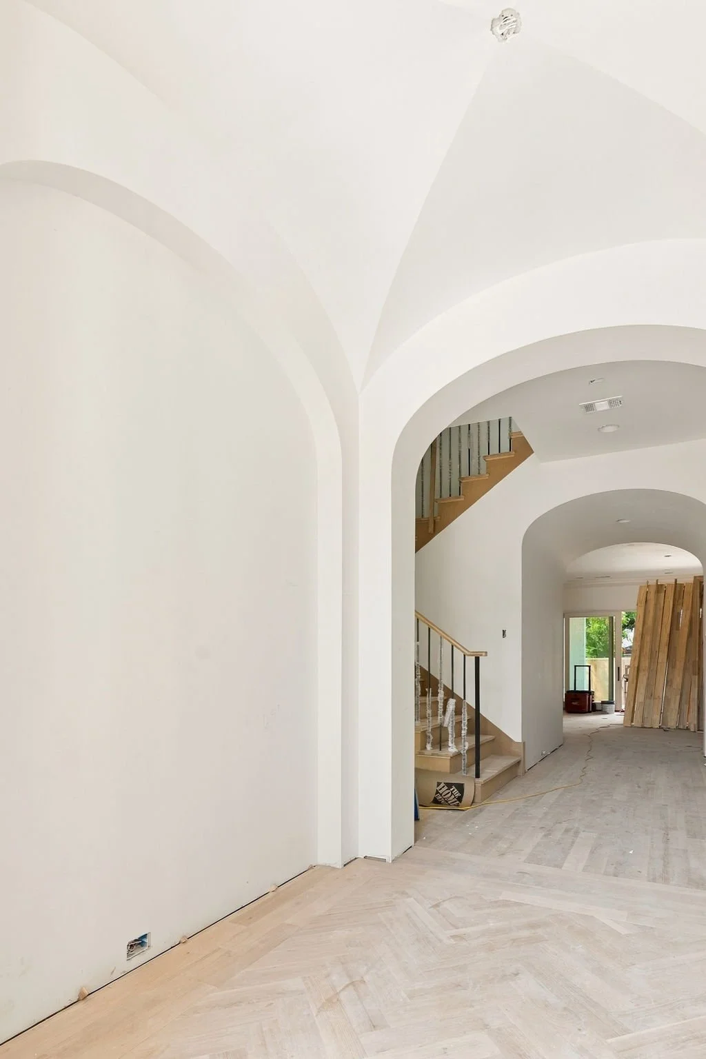 9841-Lakemont-web-design-jessica-koltun-selling-dallas-broker-designer-netflix2.jpg