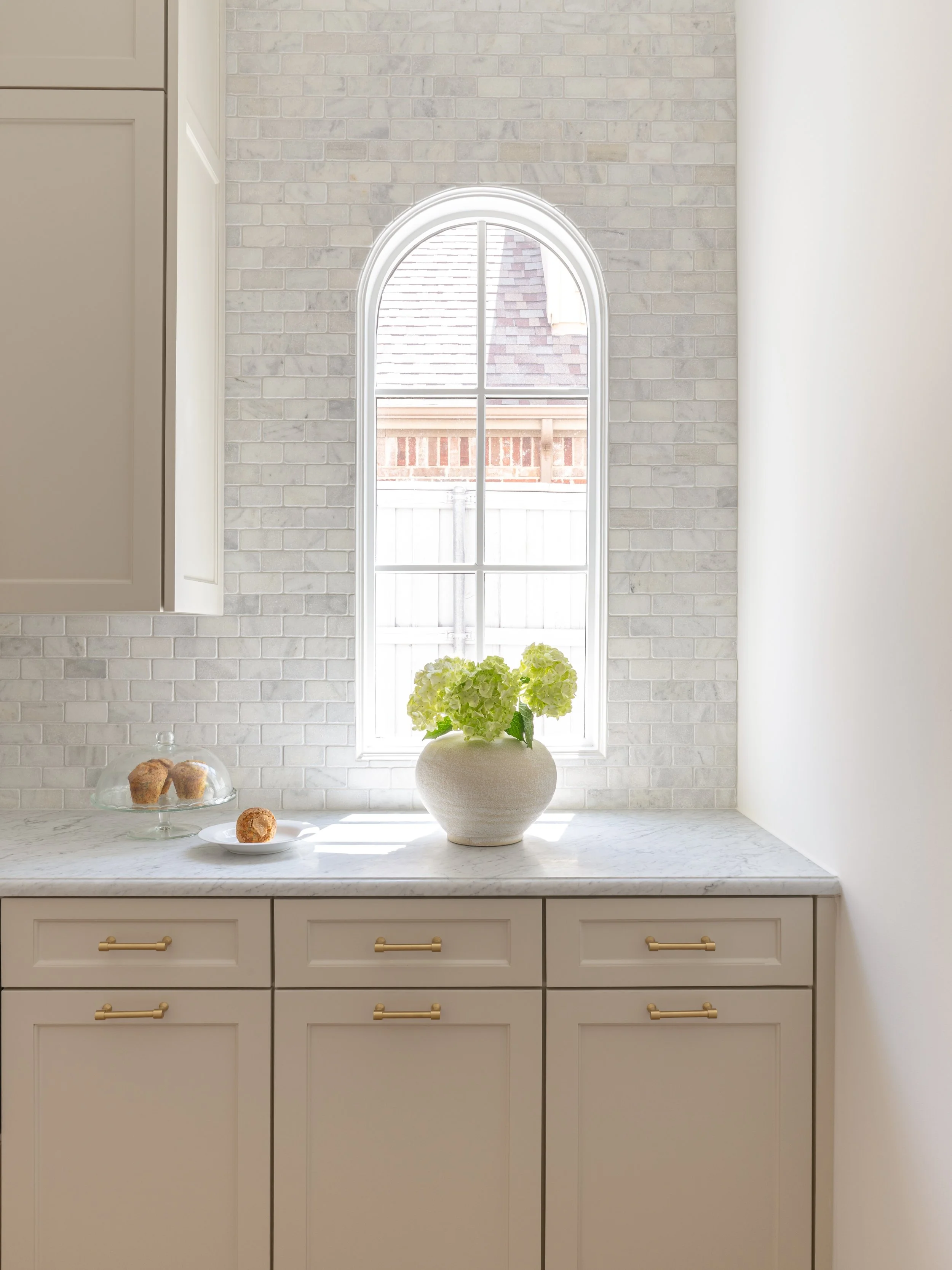 4017-lomita-web-costa-christ-design-jessica-koltun-selling-dallas-broker-designer-netflix15.jpg