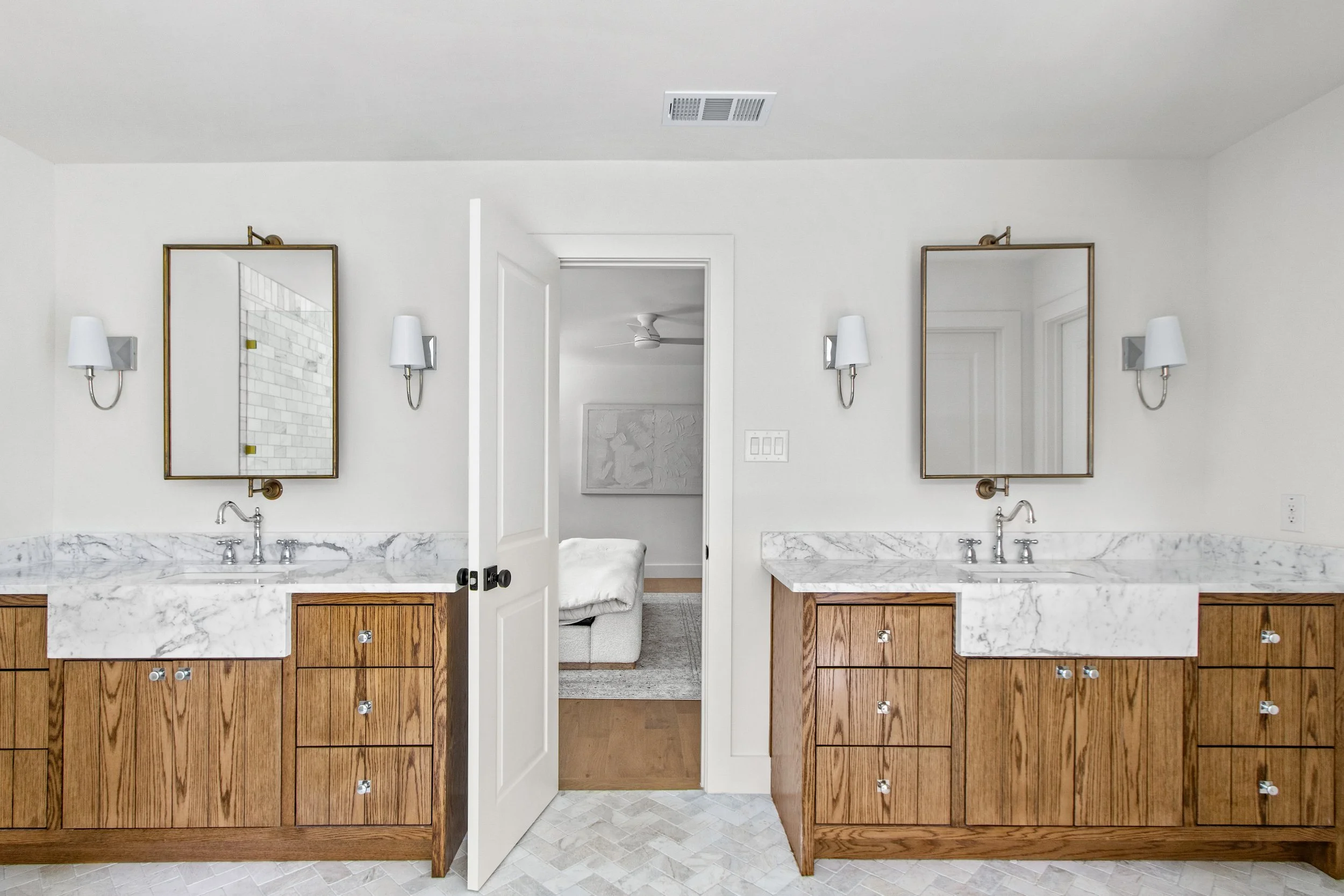 4366-willow-print-jessica-koltun-broker-realtor-interior-designer-selling-dallas-netflix-hgtv37.jpg