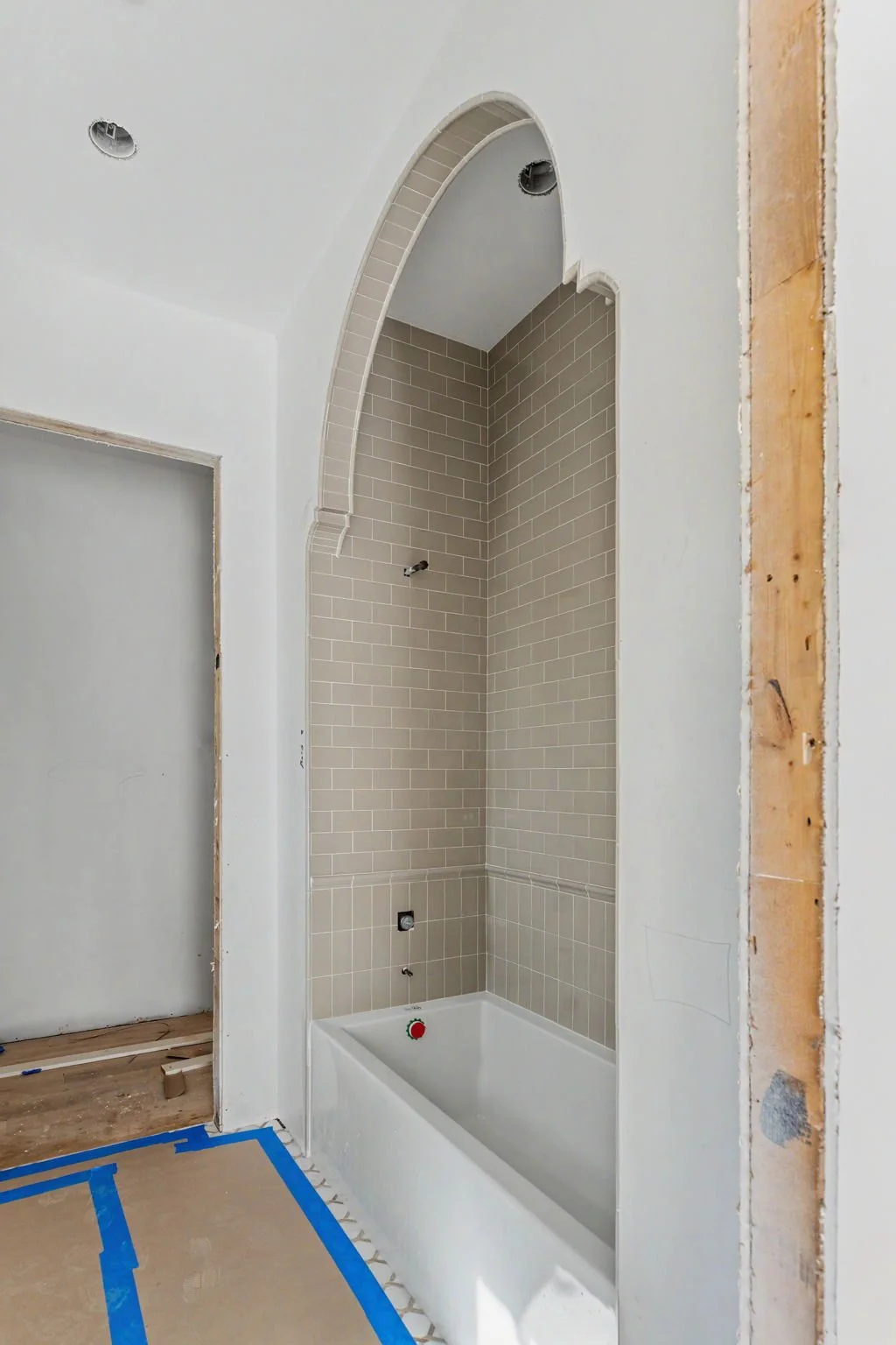 6716-aberdeen-web-jessica-koltun-broker-realtor-interior-designer-selling-dallas-netflix-hgtv2026-09-18 at 3.37.00 PM 16.jpg
