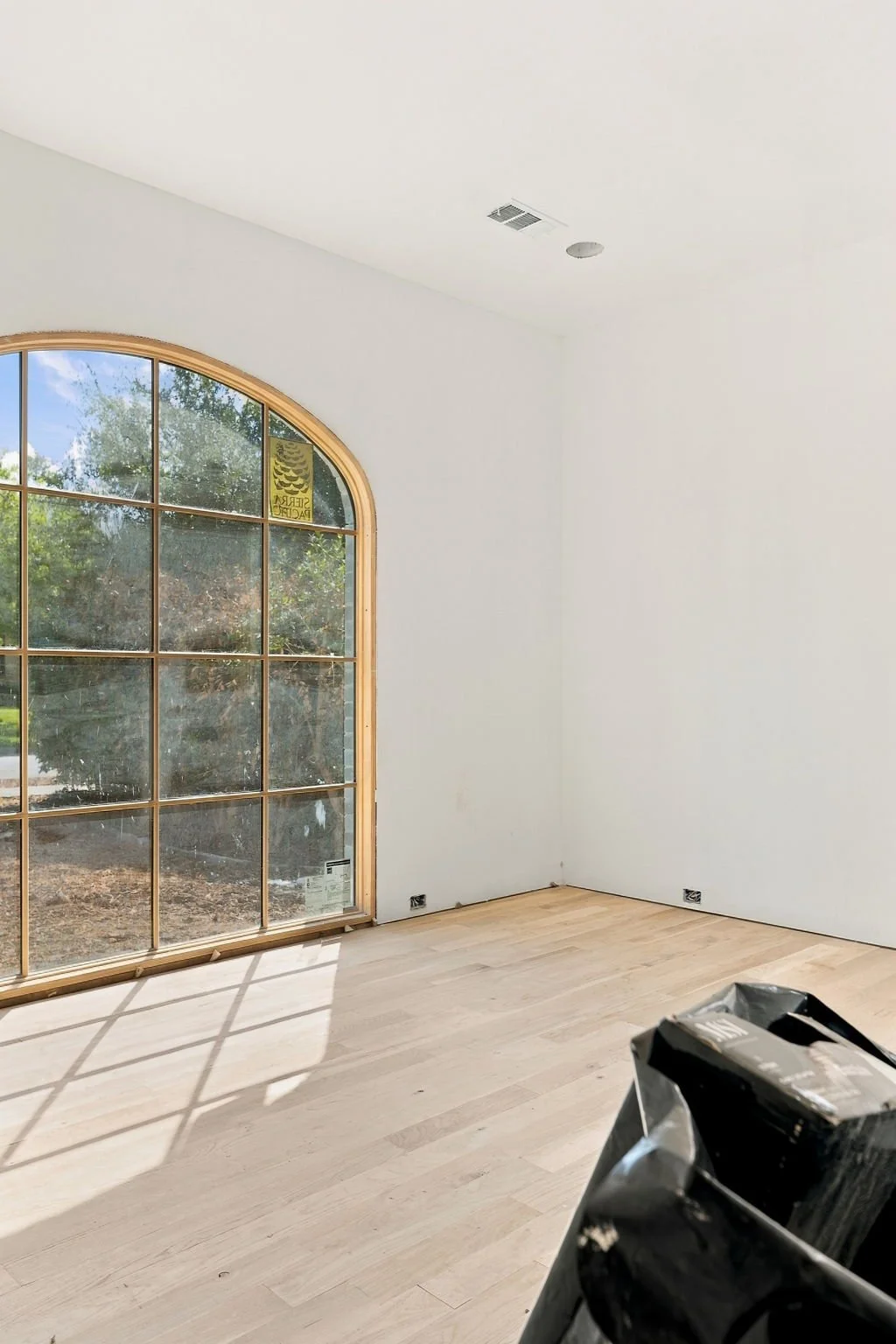 9841-Lakemont-web-design-jessica-koltun-selling-dallas-broker-designer-netflix7.jpg