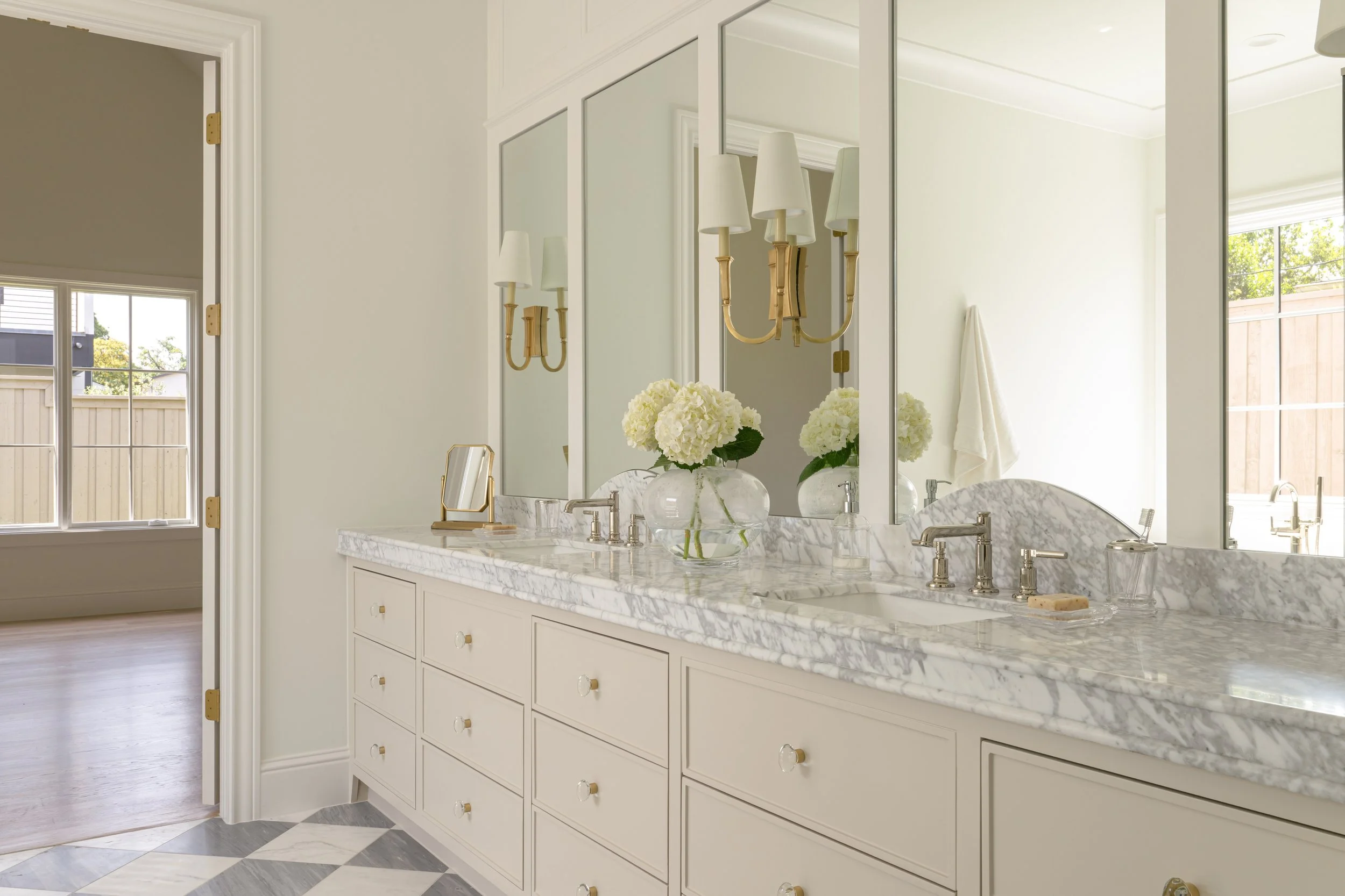 3934-clover-web-jessica-koltun-broker-realtor-interior-designer-selling-dallas-netflix-hgtv31.jpg