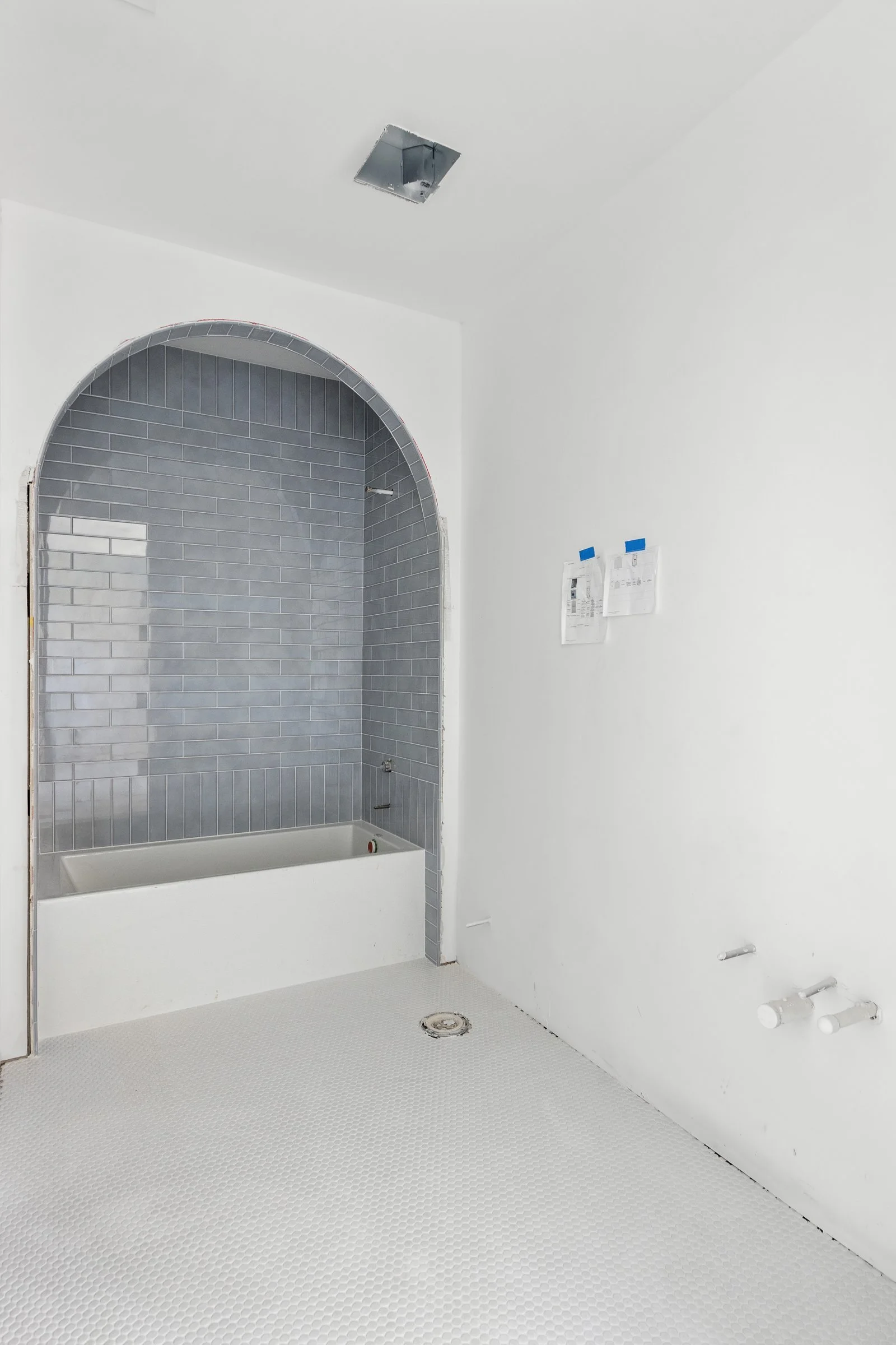 3934-Clover-TILE-design-jessica-koltun-selling-dallas-broker-designer-netflix7.jpg