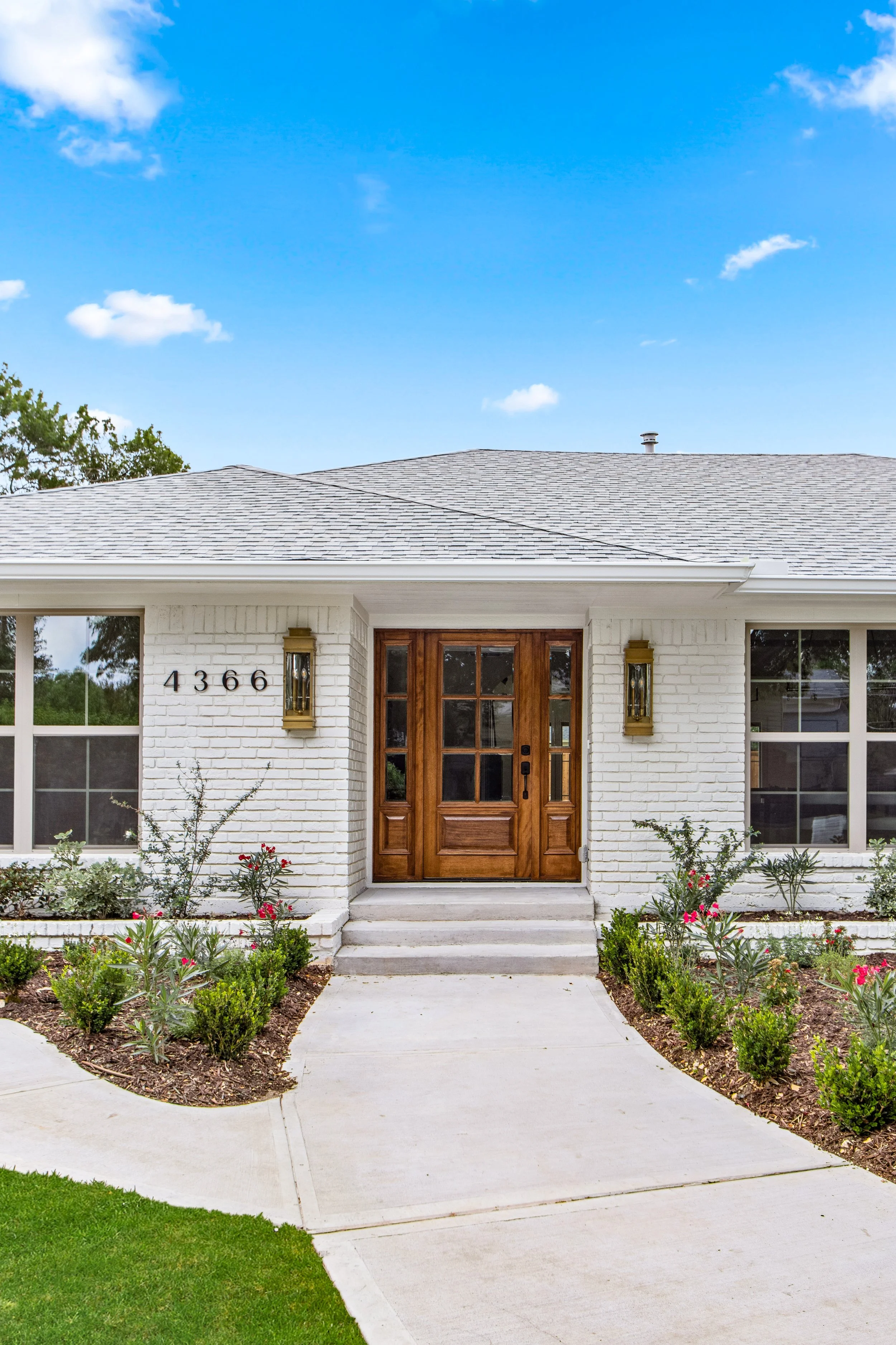 4366-willow-print-jessica-koltun-broker-realtor-interior-designer-selling-dallas-netflix-hgtv2.jpg