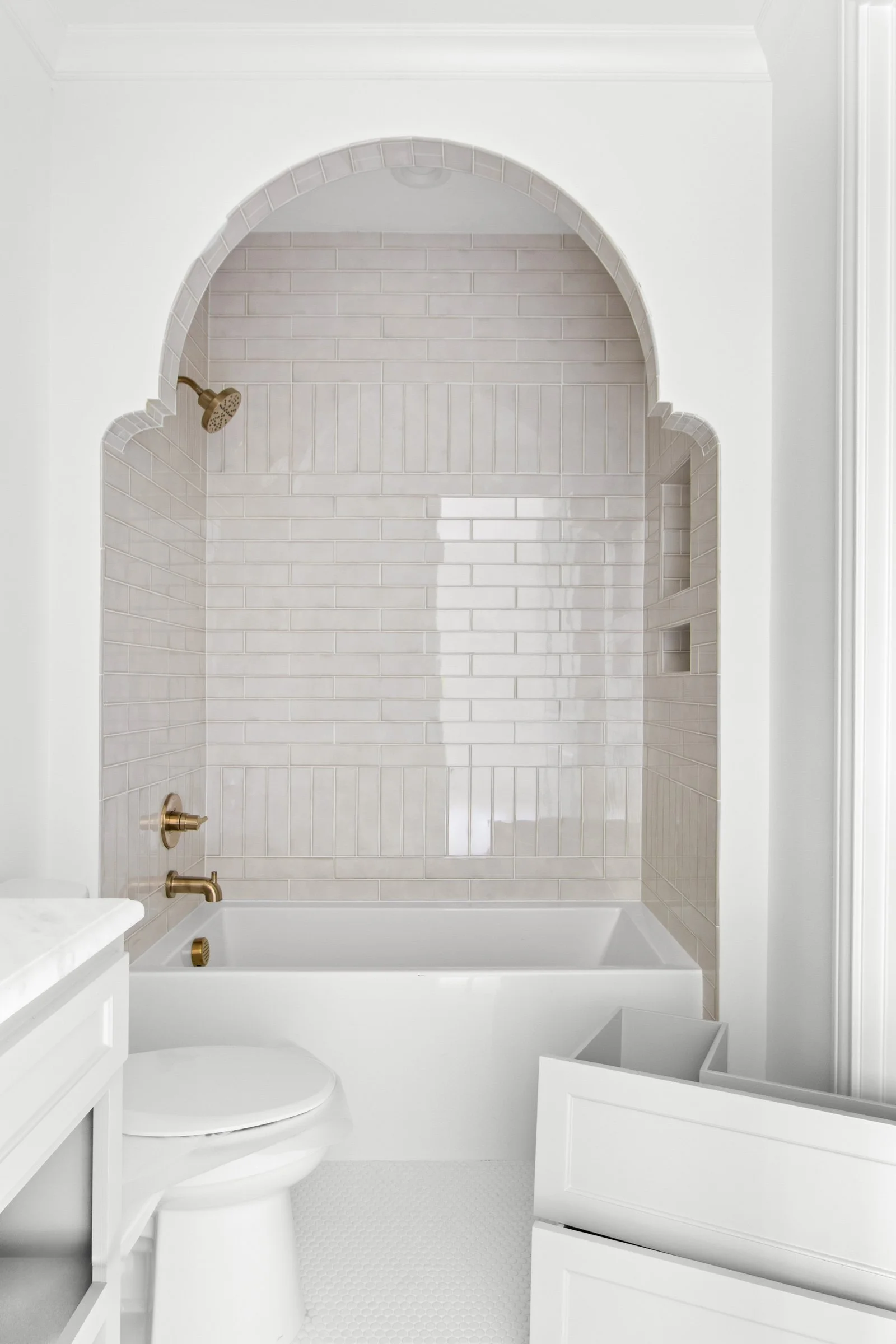 3934-clover-web-jessica-koltun-broker-realtor-interior-designer-selling-dallas-netflix-hgtv2026-06-26 at 4.28.00 PM 12.jpg