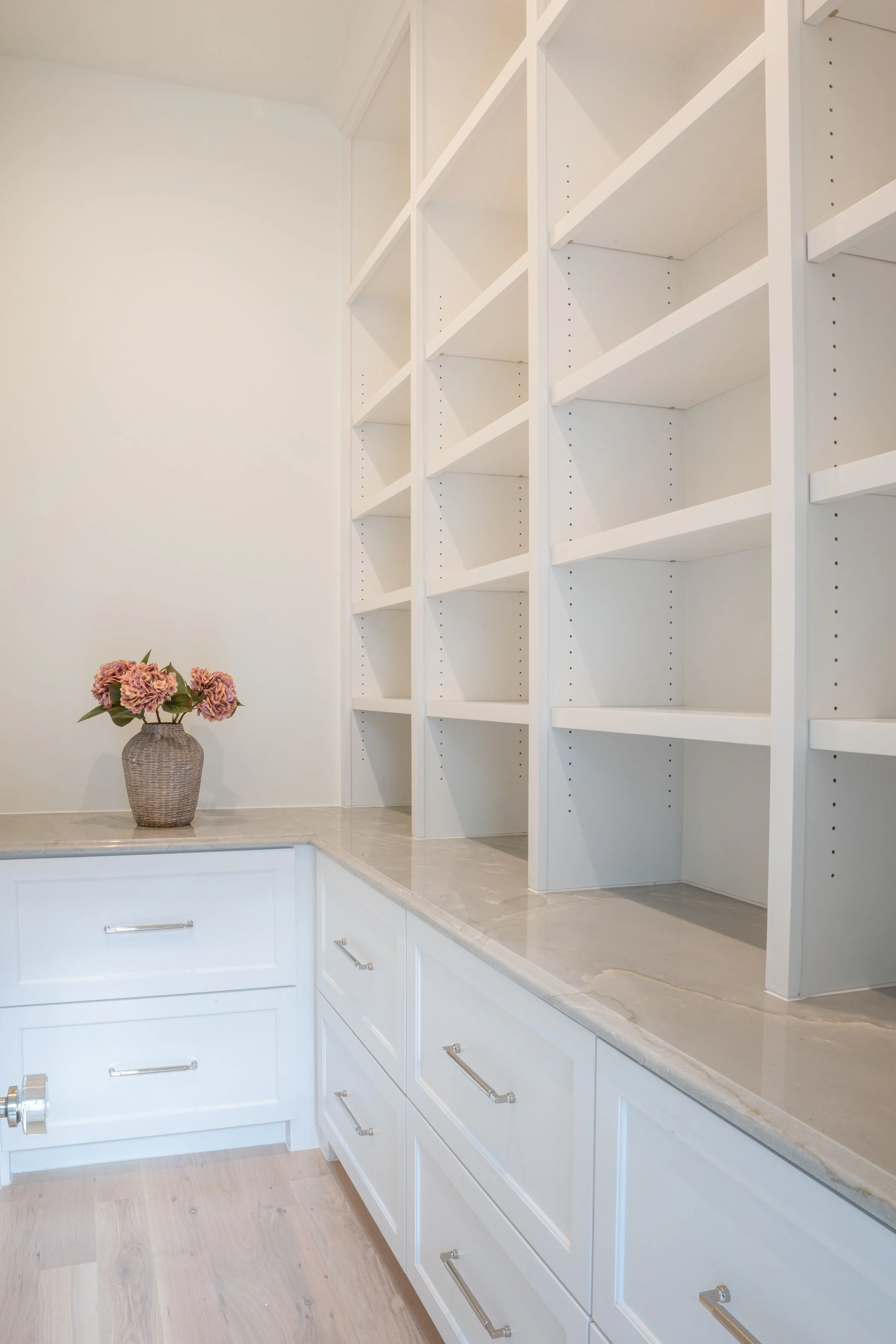 5827-del-roy-costa-christ-jessica-koltun-netflix-hgtv-interior-design-real-estate-developer29.jpg