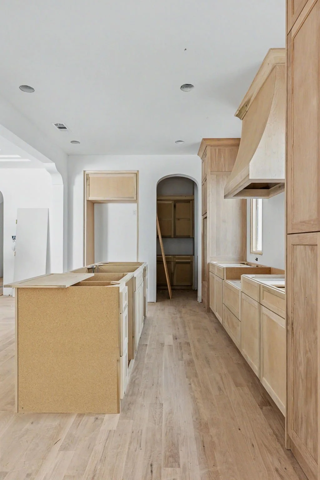 9841-Lakemont-web-design-jessica-koltun-selling-dallas-broker-designer-netflix20.jpg