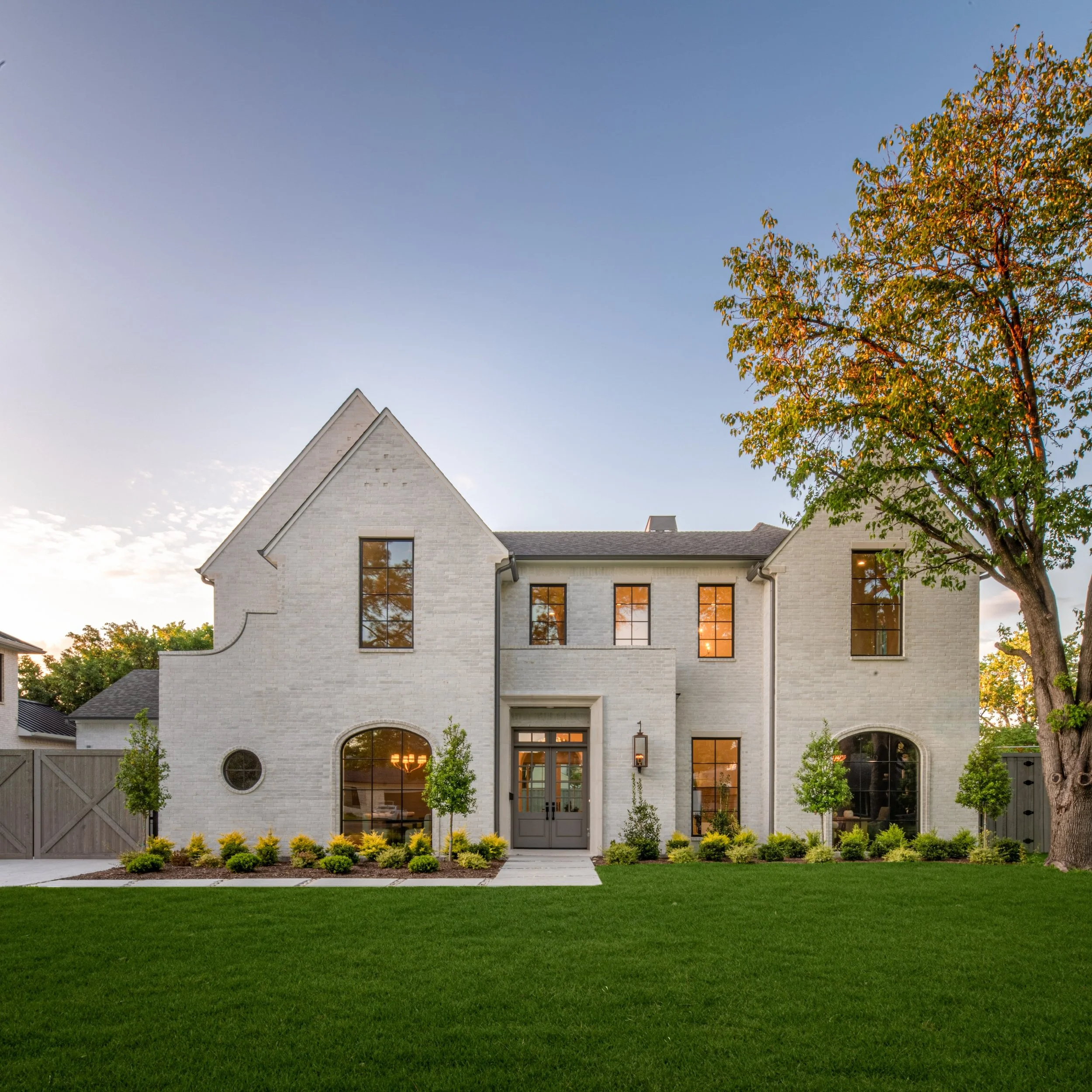 5827-del-roy-costa-christ-jessica-koltun-netflix-hgtv-interior-design-real-estate-developer67.jpg
