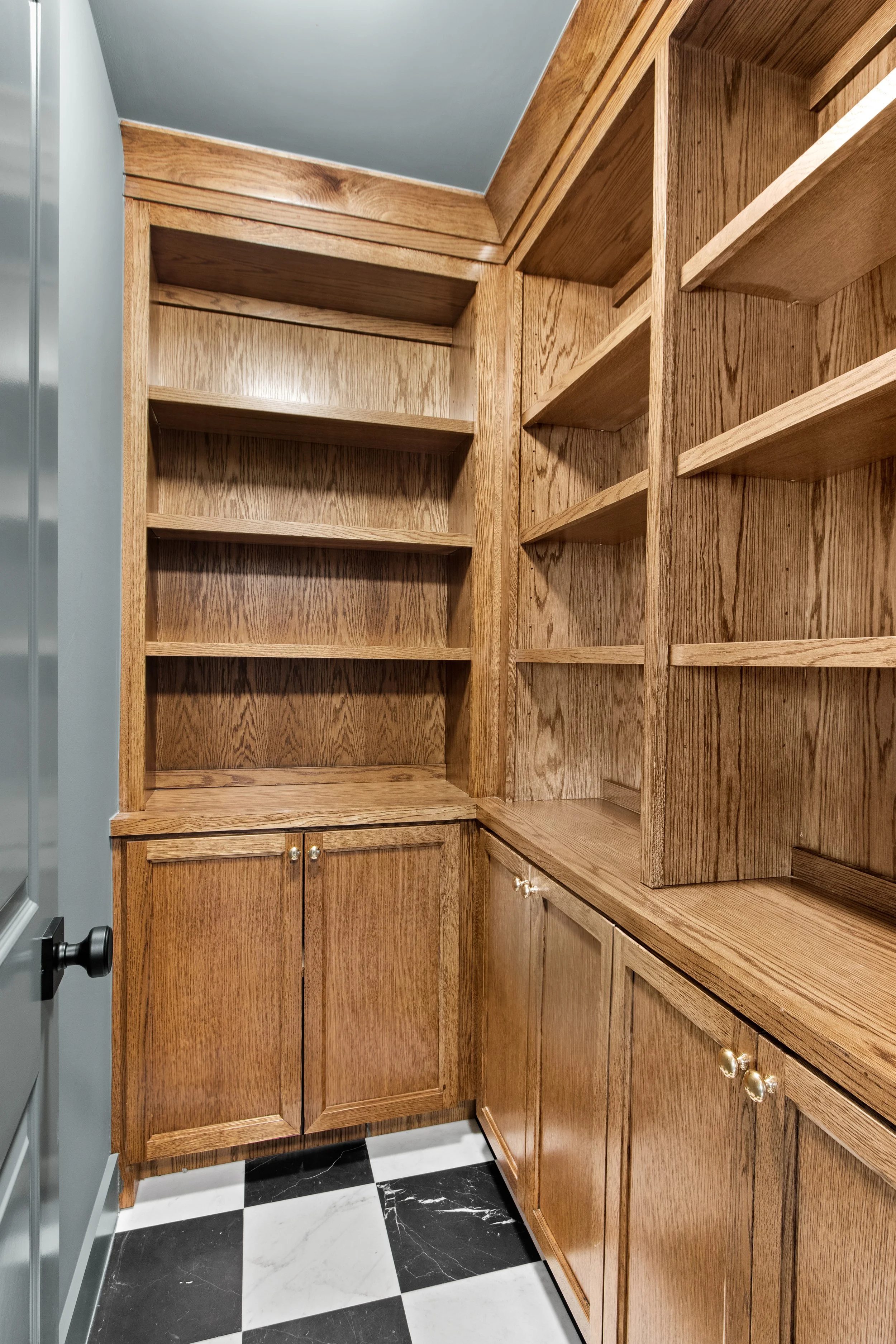 4366-willow-print-jessica-koltun-broker-realtor-interior-designer-selling-dallas-netflix-hgtv29.jpg
