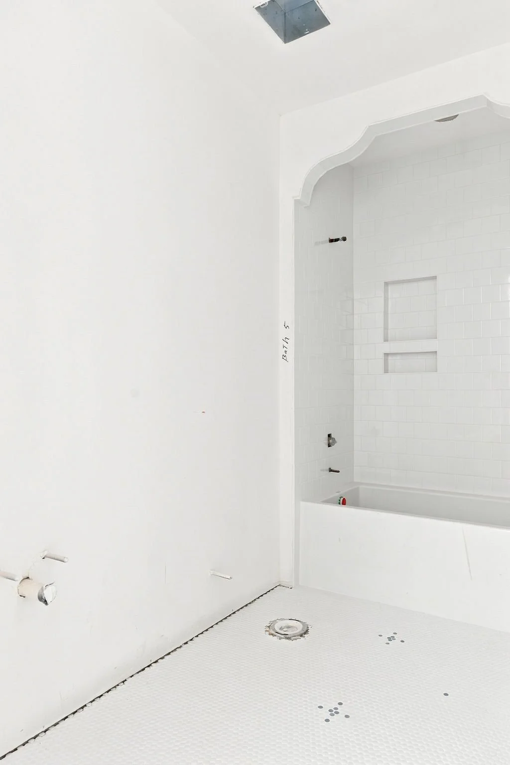 9841-Lakemont-web-design-jessica-koltun-selling-dallas-broker-designer-netflix31.jpg