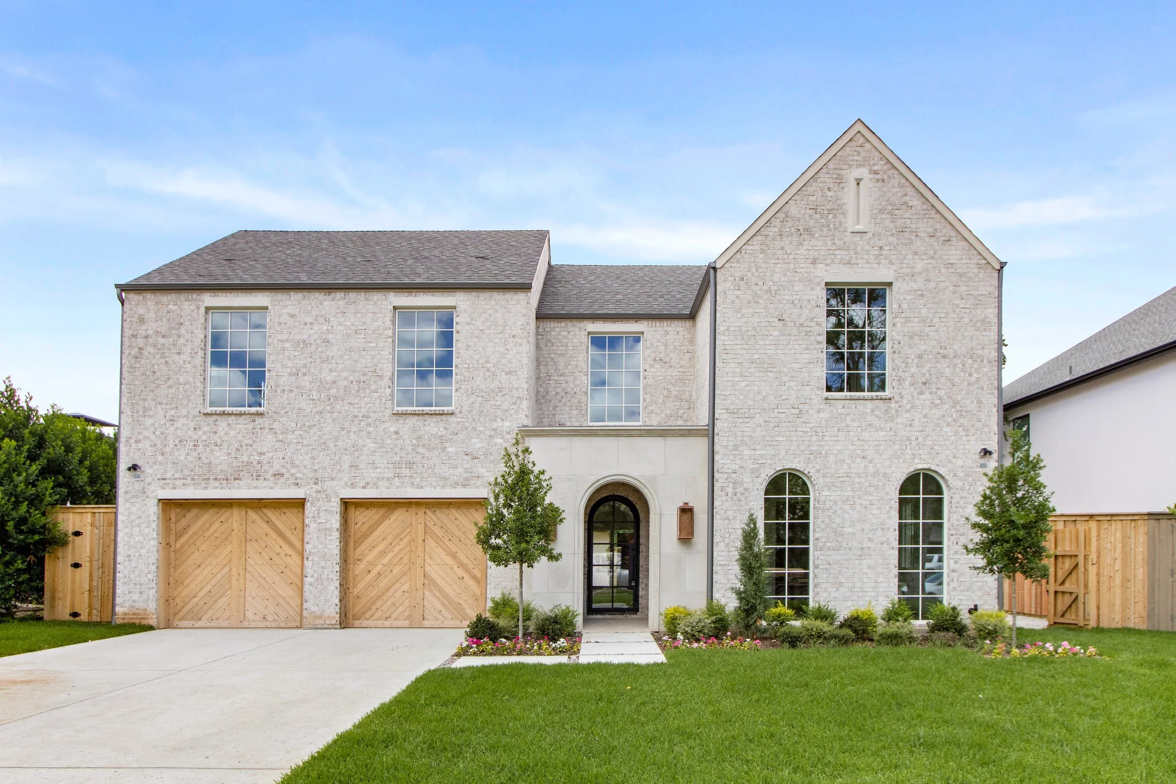 3934-clover-web-jessica-koltun-broker-realtor-interior-designer-selling-dallas-netflix-hgtv2026-06-26 at 4.28.00 PM.jpg