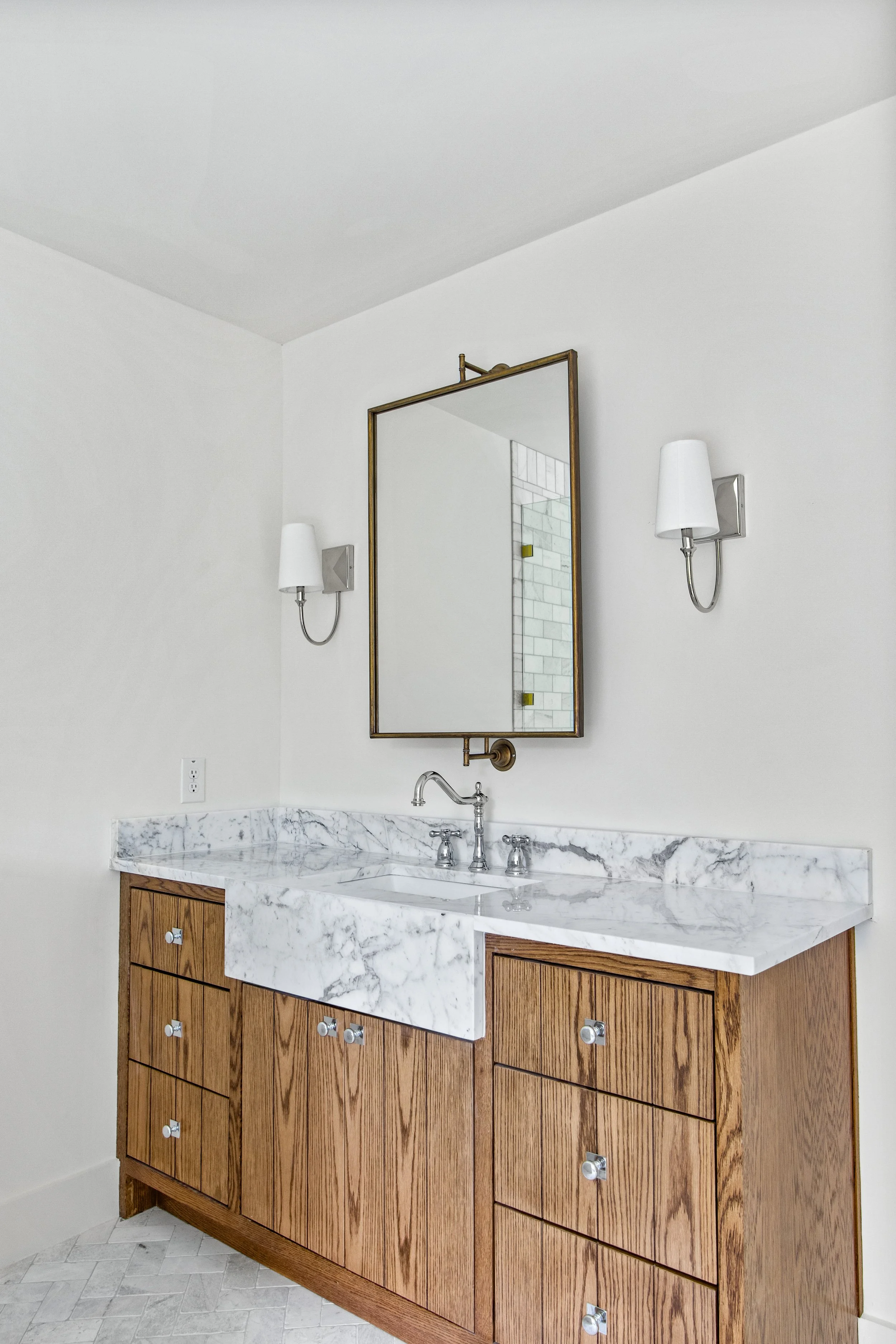 4366-willow-print-jessica-koltun-broker-realtor-interior-designer-selling-dallas-netflix-hgtv38.jpg