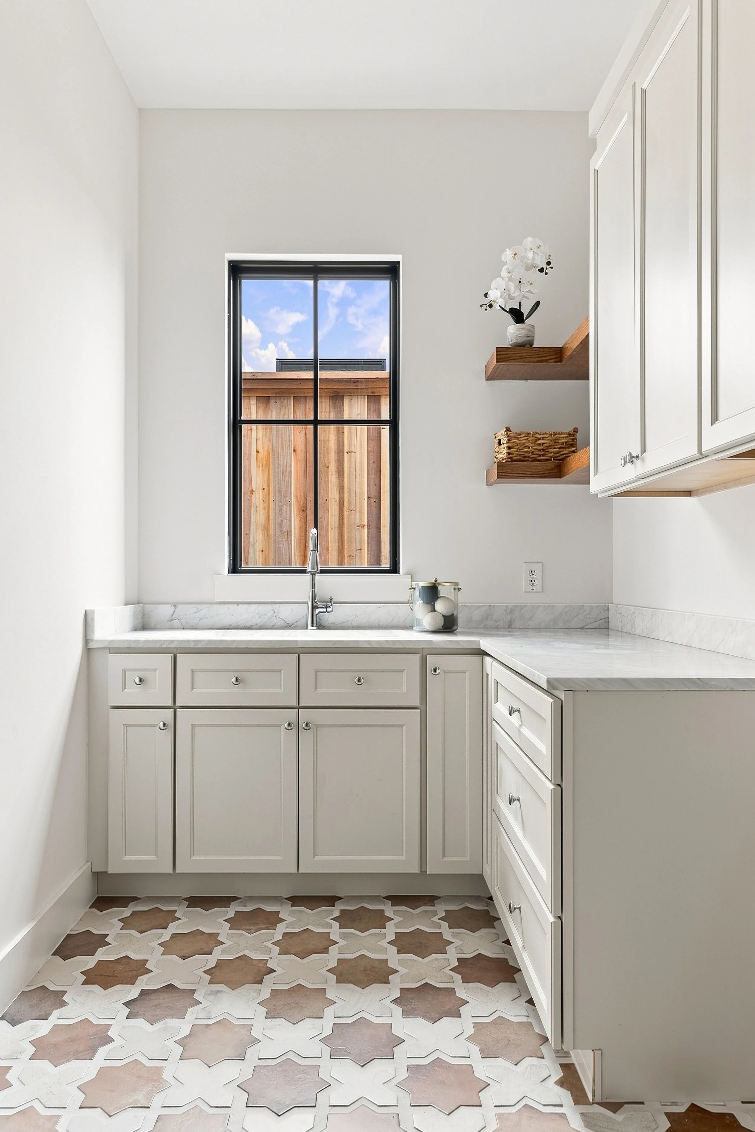 3767-Park-print-jessica-koltun-broker-realtor-interior-designer-selling-dallas-netflix-hgtv32.jpg