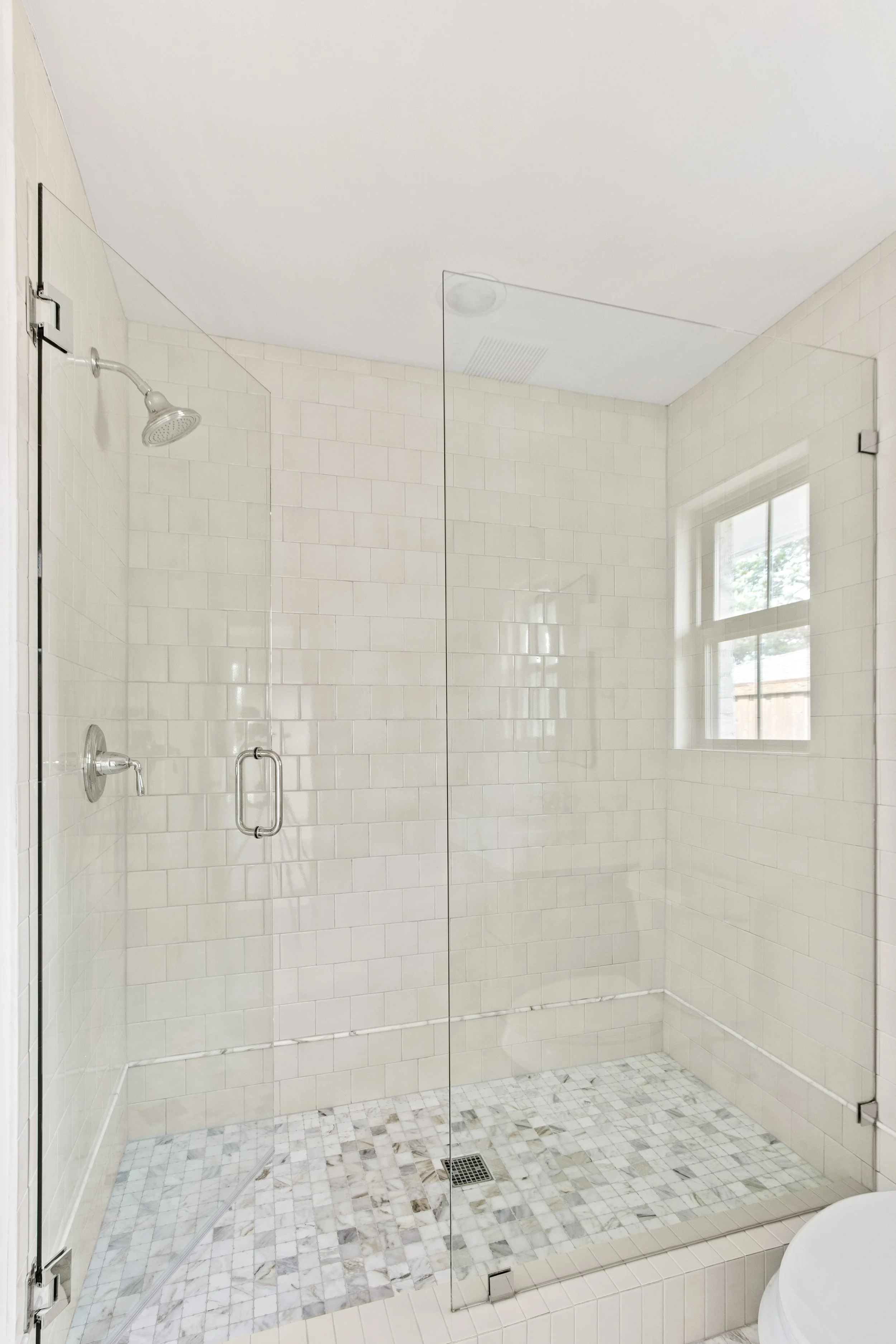 4366-willow-print-jessica-koltun-broker-realtor-interior-designer-selling-dallas-netflix-hgtv56.jpg