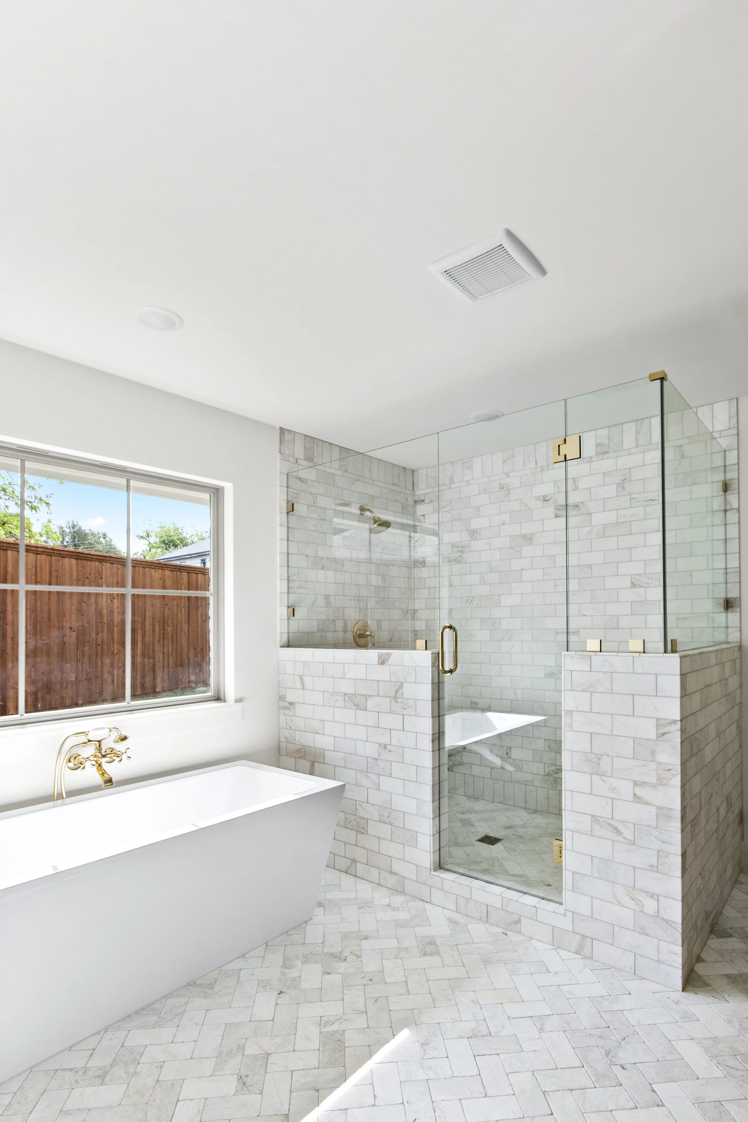 4366-willow-print-jessica-koltun-broker-realtor-interior-designer-selling-dallas-netflix-hgtv42.jpg