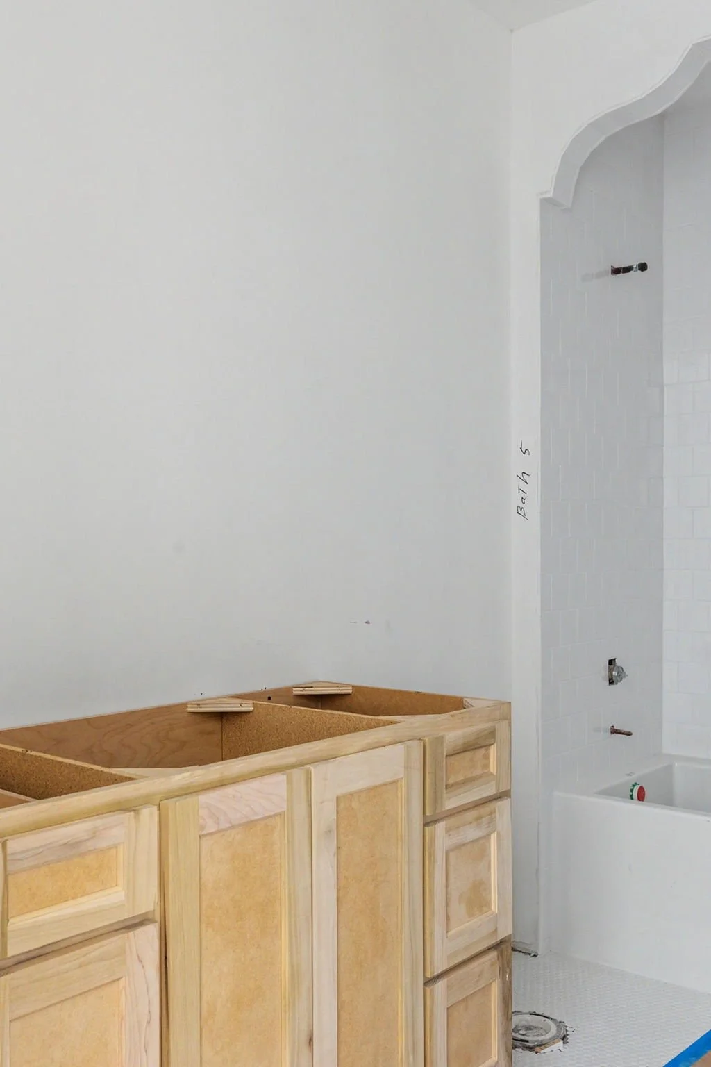 9841-Lakemont-web-design-jessica-koltun-selling-dallas-broker-designer-netflix3.jpg