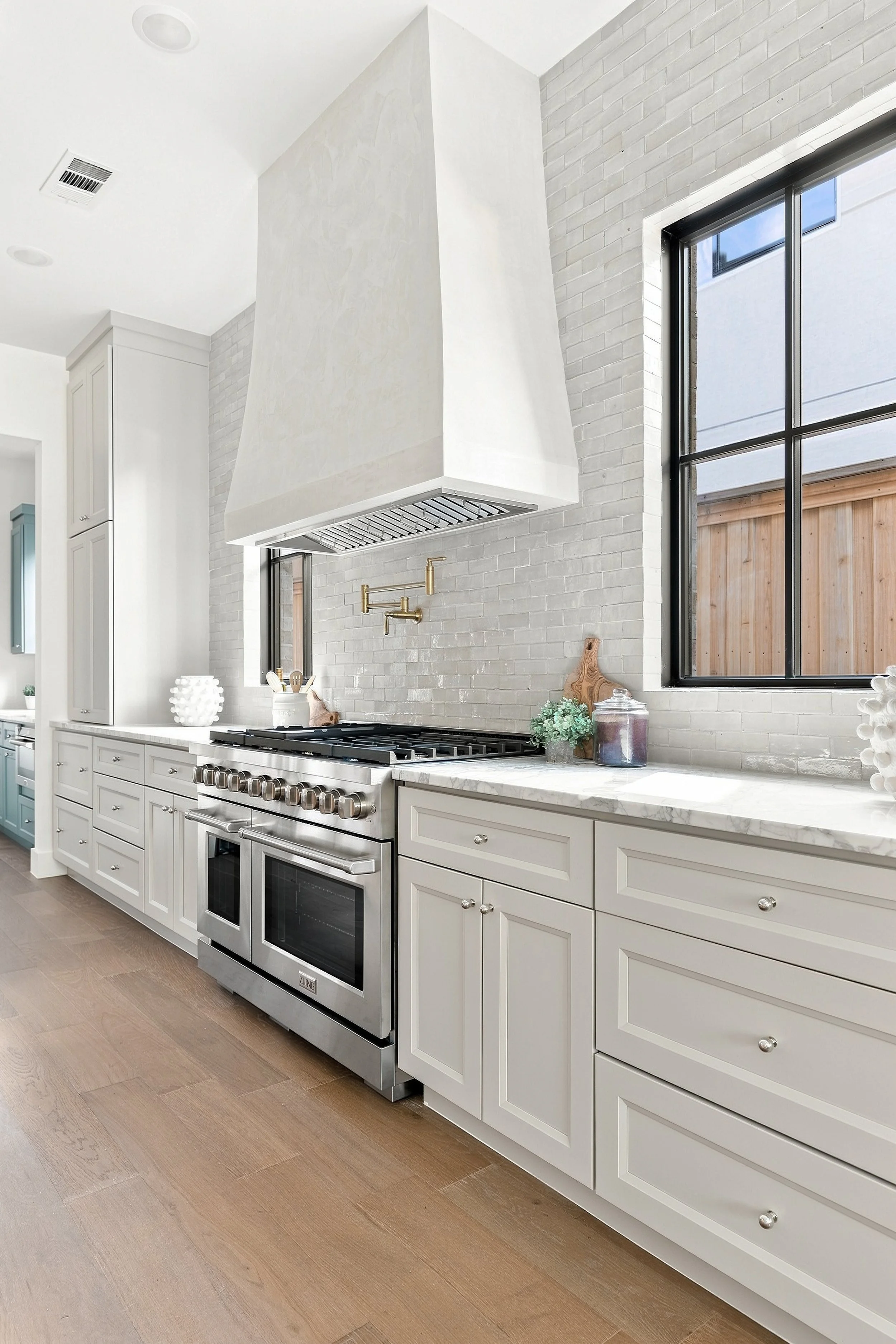 3767-Park-print-jessica-koltun-broker-realtor-interior-designer-selling-dallas-netflix-hgtv25.jpg
