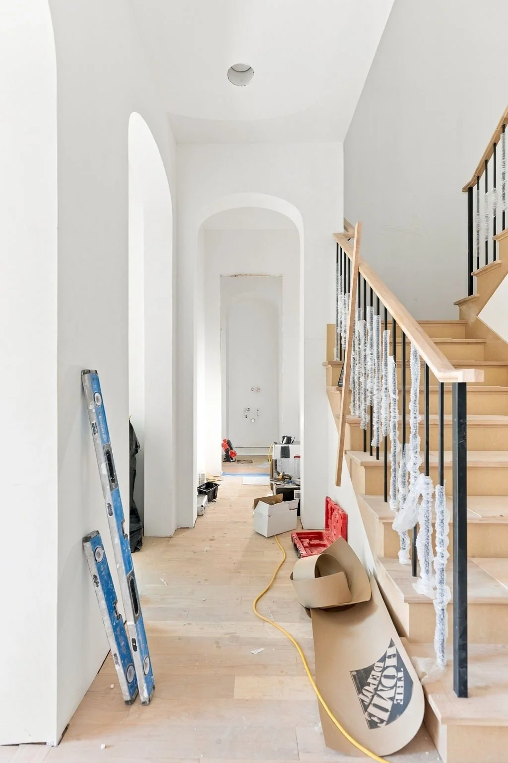 9841-Lakemont-web-design-jessica-koltun-selling-dallas-broker-designer-netflix6.jpg