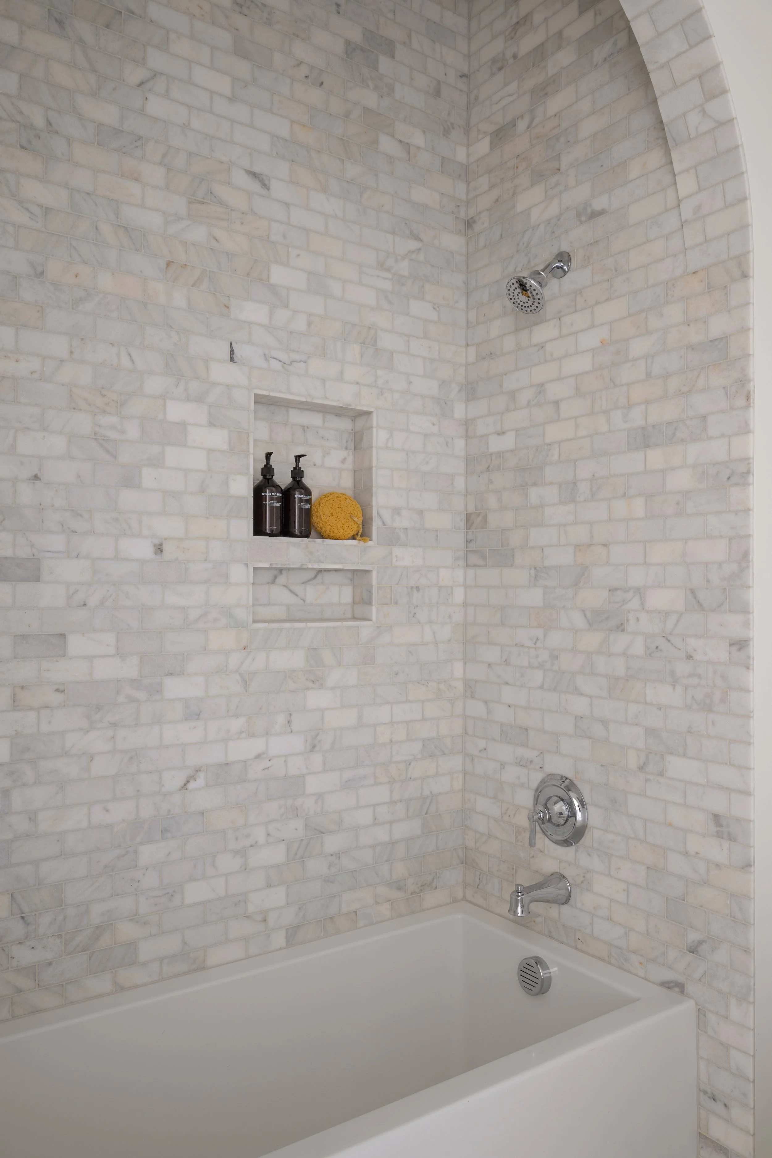 4711-purdue-web-jessica-koltun-netflix-hgtv-interior-design-real-estate-developer35.jpg