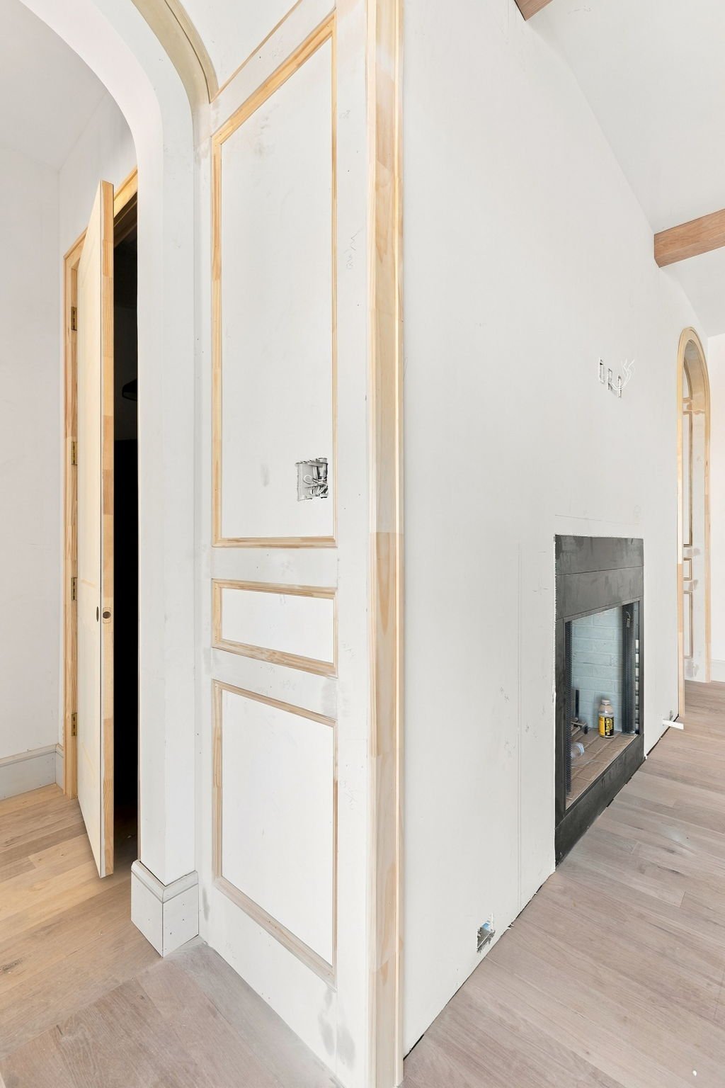 3963-Gaspar-web-design-jessica-koltun-selling-dallas-broker-designer-netflix15.jpg