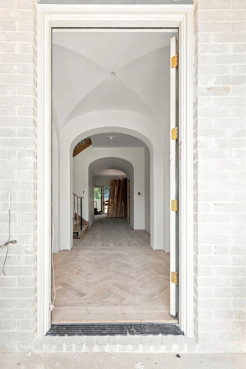 9841-Lakemont-web-design-jessica-koltun-selling-dallas-broker-designer-netflix1.jpg