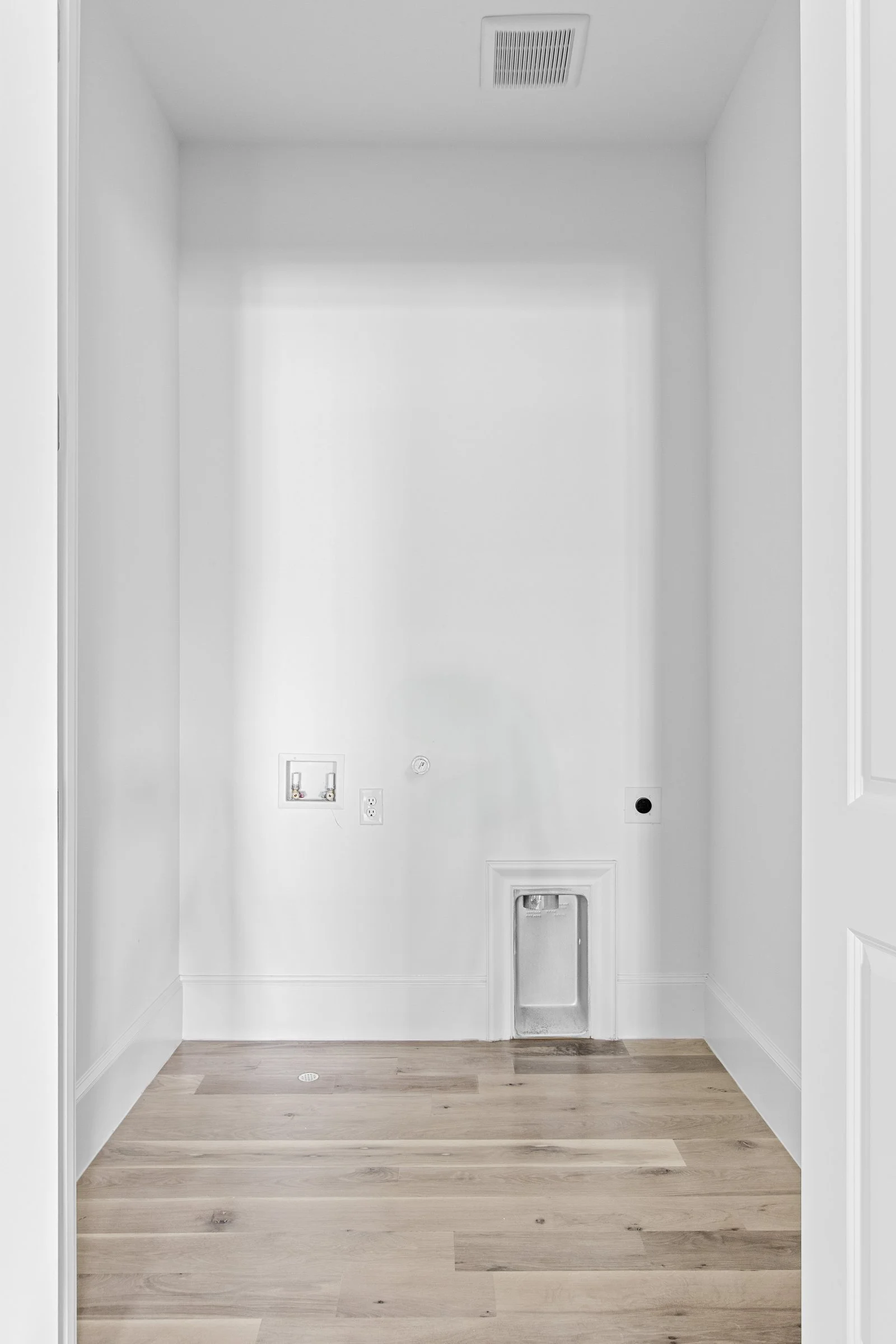 5827-DelRoy-COMPLETION-design-jessica-koltun-selling-dallas-broker-designer-netflix60.jpg