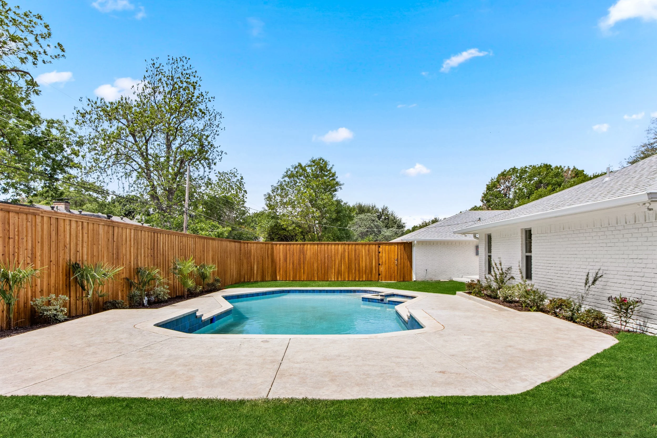 4366-willow-print-jessica-koltun-broker-realtor-interior-designer-selling-dallas-netflix-hgtv63.jpg