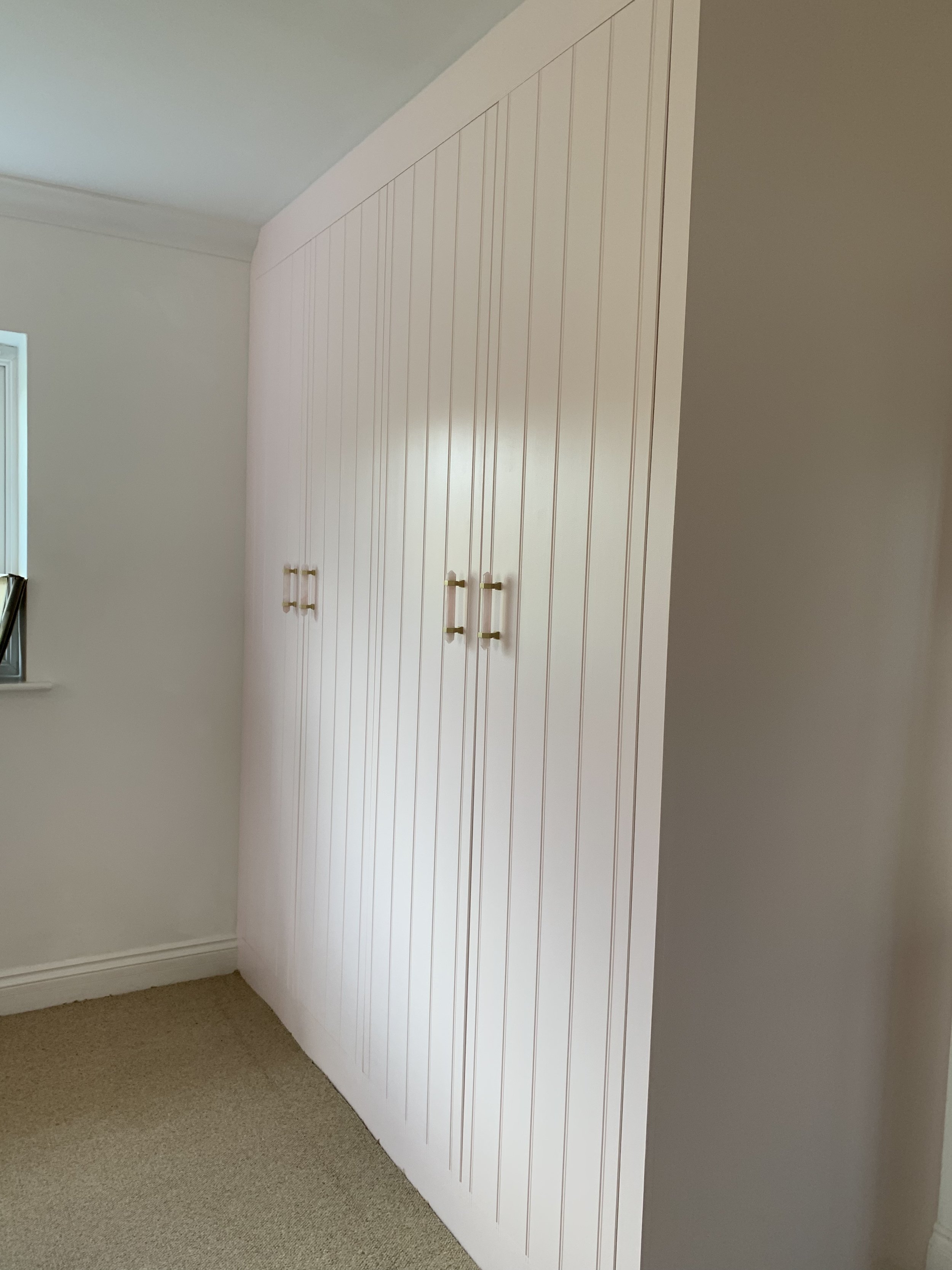 Fitted wardrobe side