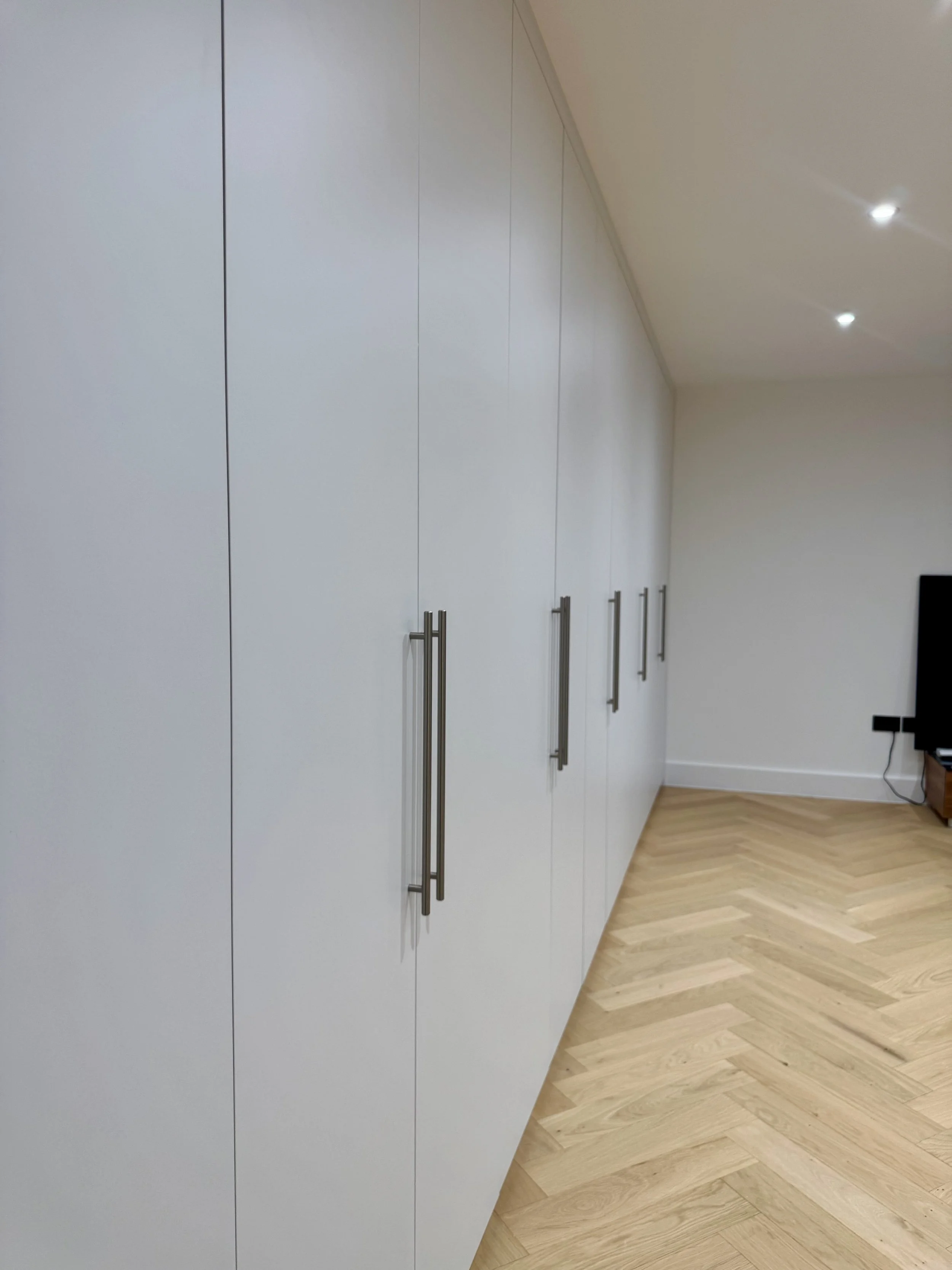 [2026] 12 Door Wardrobe