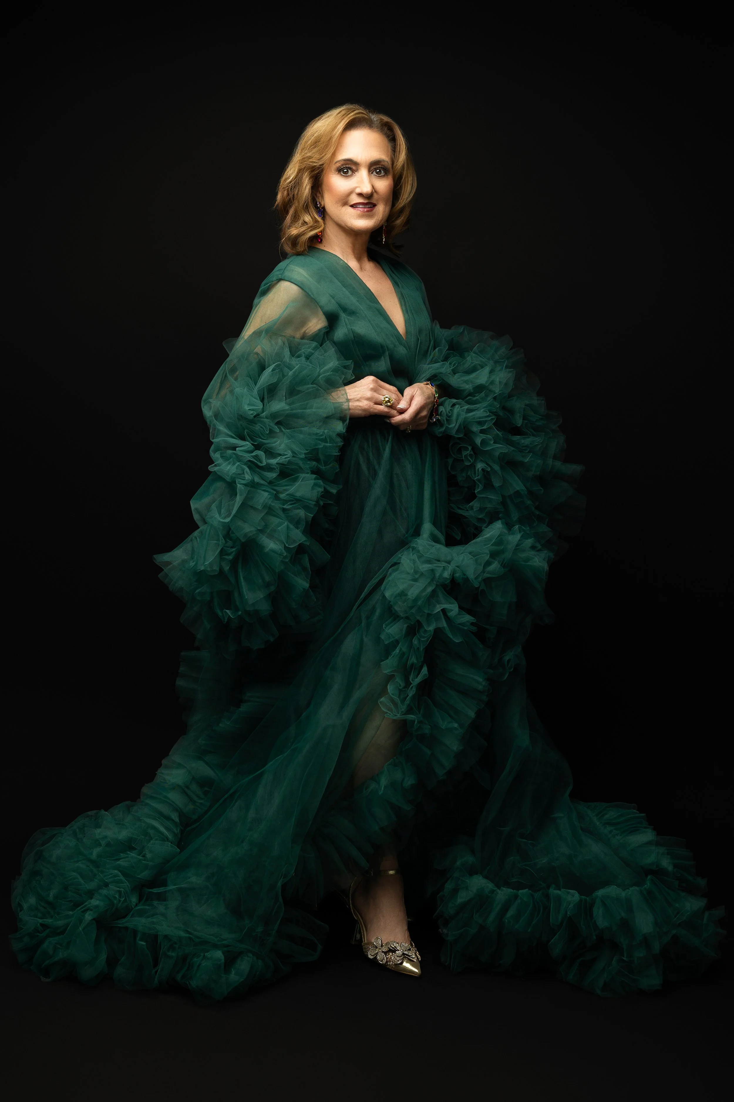 Luxury Women’s Portrait in Emerald Green Gown | Hadonica’s Photography Memphis Tennessee