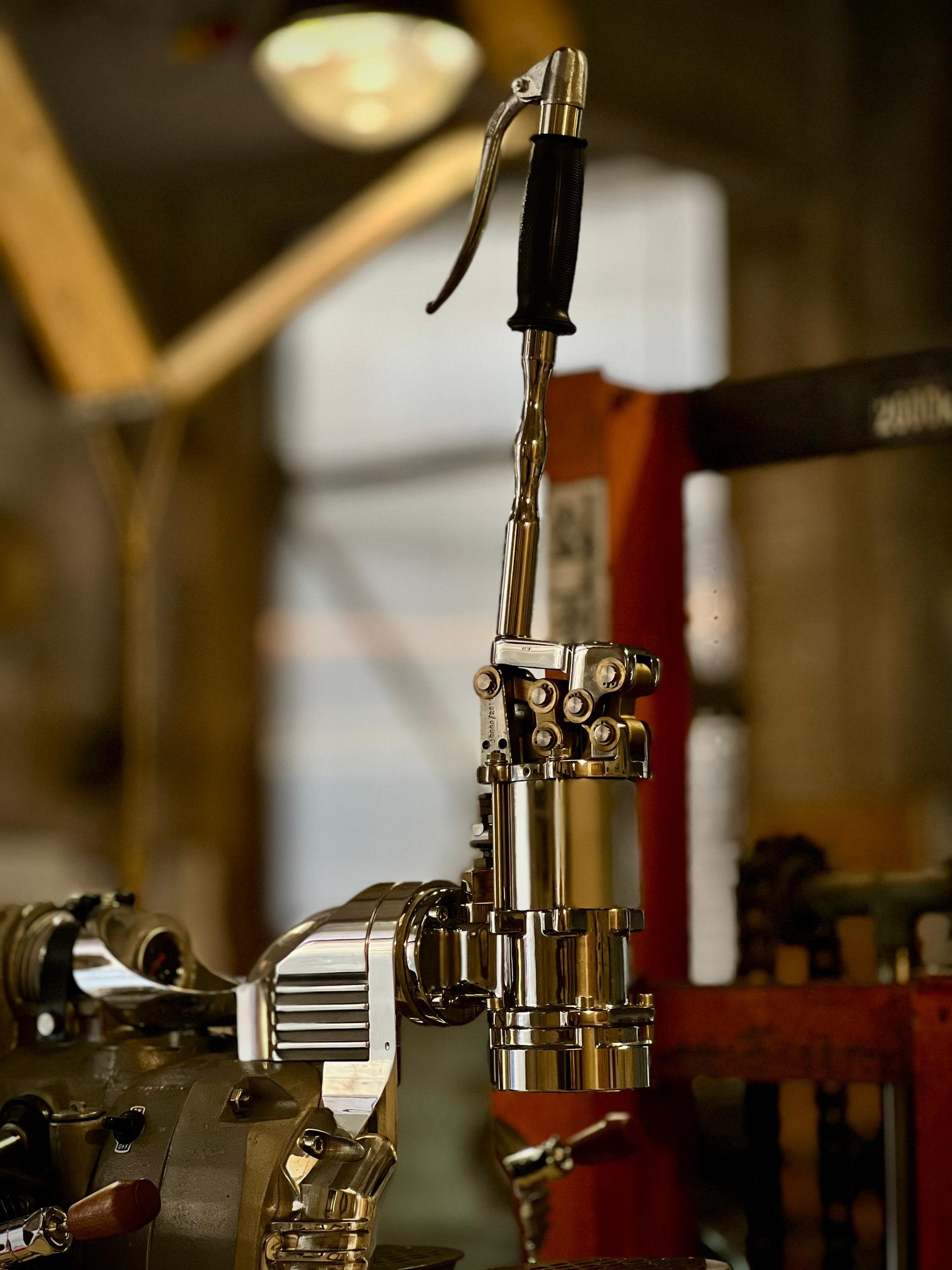 crux-boxer-motorcycle-espressomachine-8 (1).jpg