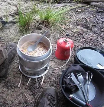       
  
     Lørdag den 21.3 kl. 12.30-14.30  kan du lave mad over Trangia. Trangia er et stormkøkken, som man bruger i naturen eller på camping. Vi har et par stykker i foreningen, men tag gerne dit eget med. Vi har gjort det før med stor succes, 