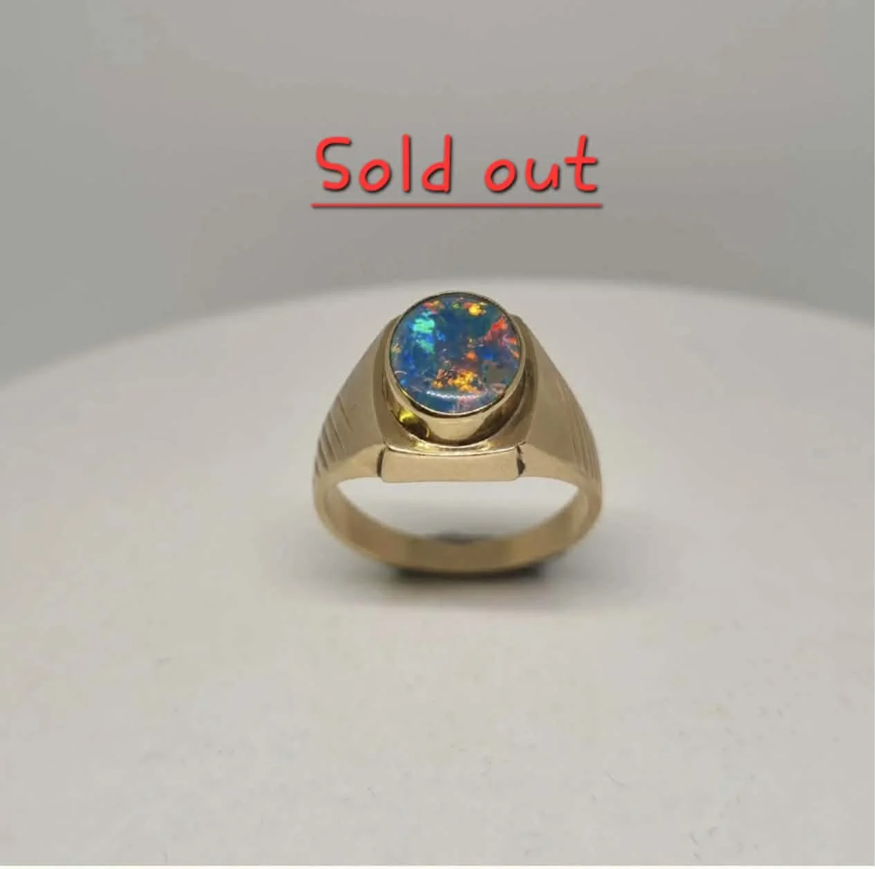 Ring Australian Opal 9 ct Yellow Gold (Total Weight: 6.5 grams) Opal Size: 10 mm x 7 mm, 1 cm x 0.7 cm (Big Ring Size: 20 mm, U, 10.5)