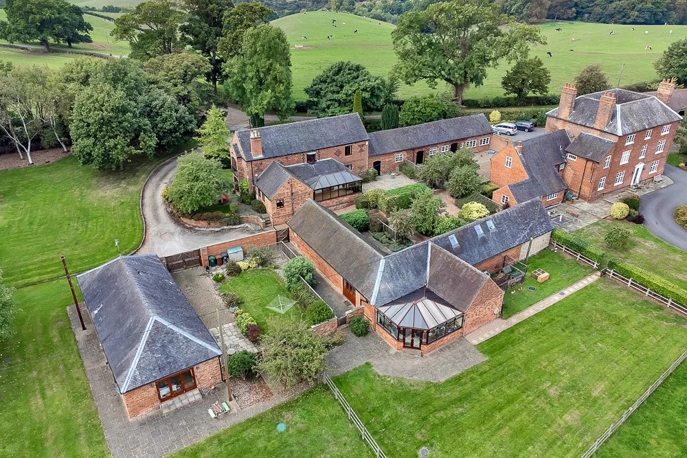 Loscoe Derbyshire's Luxury Architecture Practice | CGI Design | Planning ...