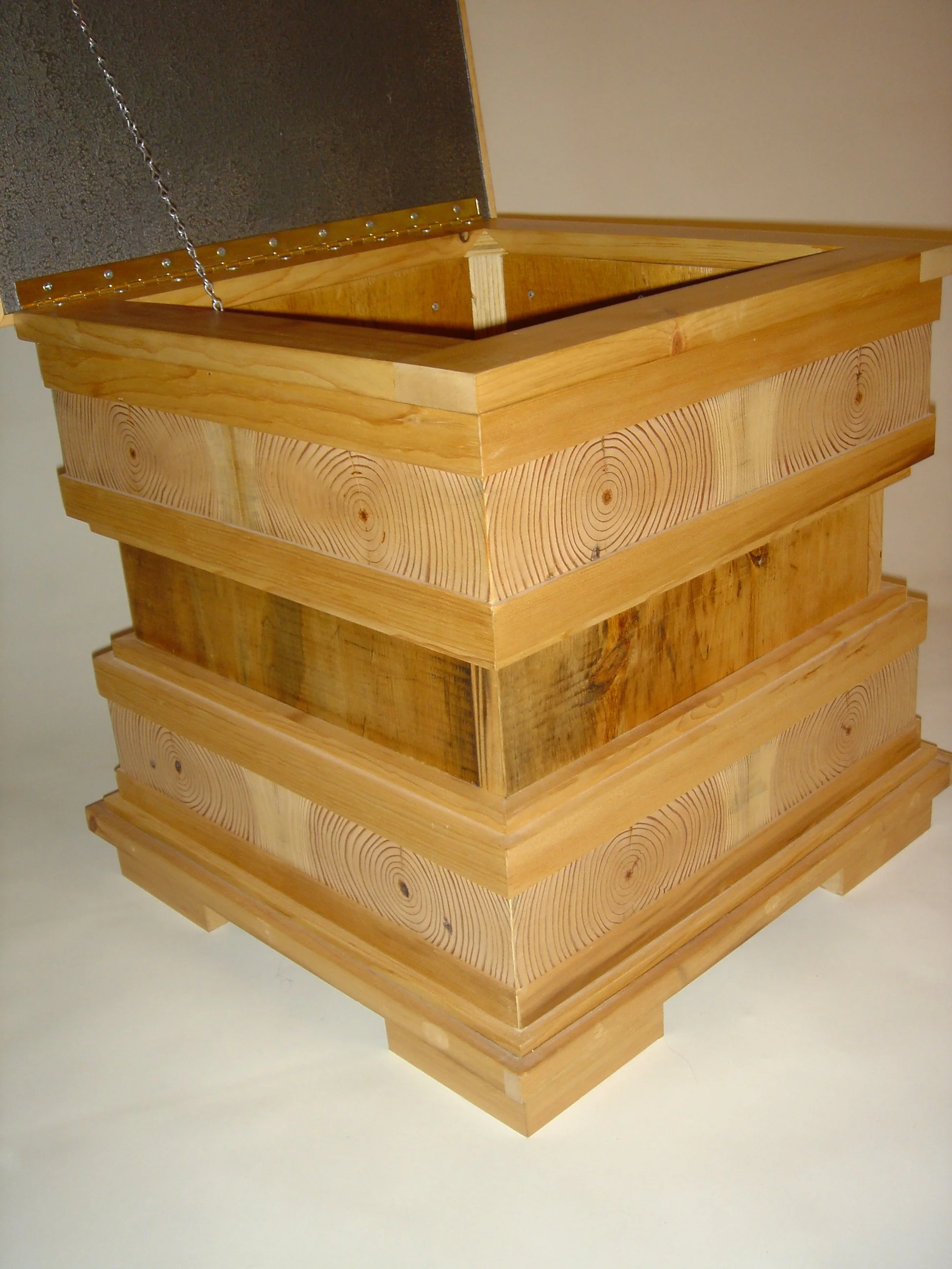 moulding chest 2 .jpg