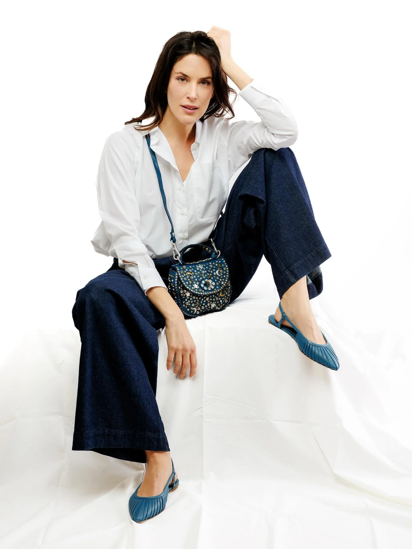 When I&rsquo;m behind the camera for an e-commerce shoot, my goal isn&rsquo;t just clean light and polished styling, It&rsquo;s about making the product feel lived-in. Desired. Worn. Loved.

Store: @cappellettoshop 
Model: @dilettadd 

Every gesture,