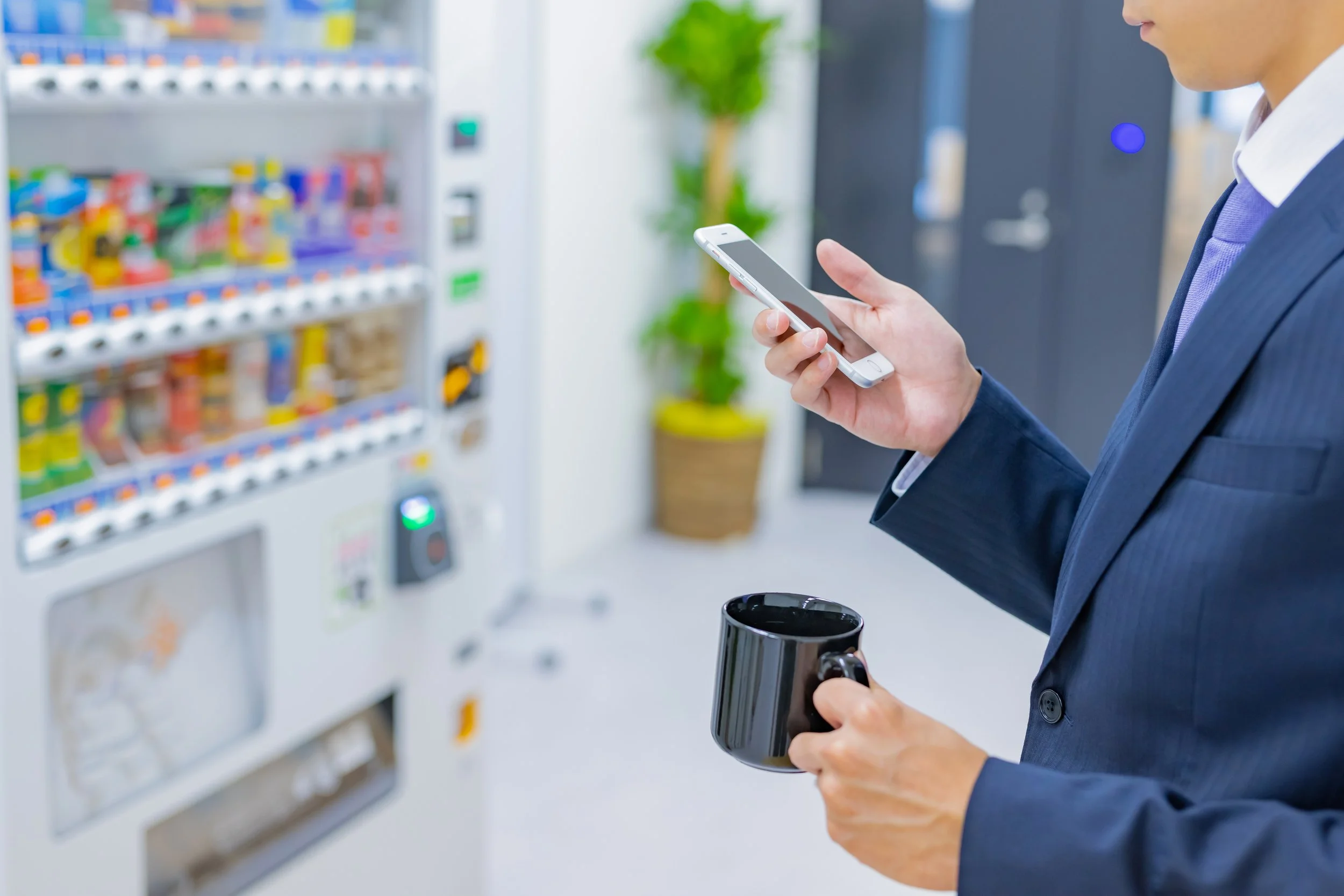 How Snack Kingdom Vending Simplifies Office Vending Services