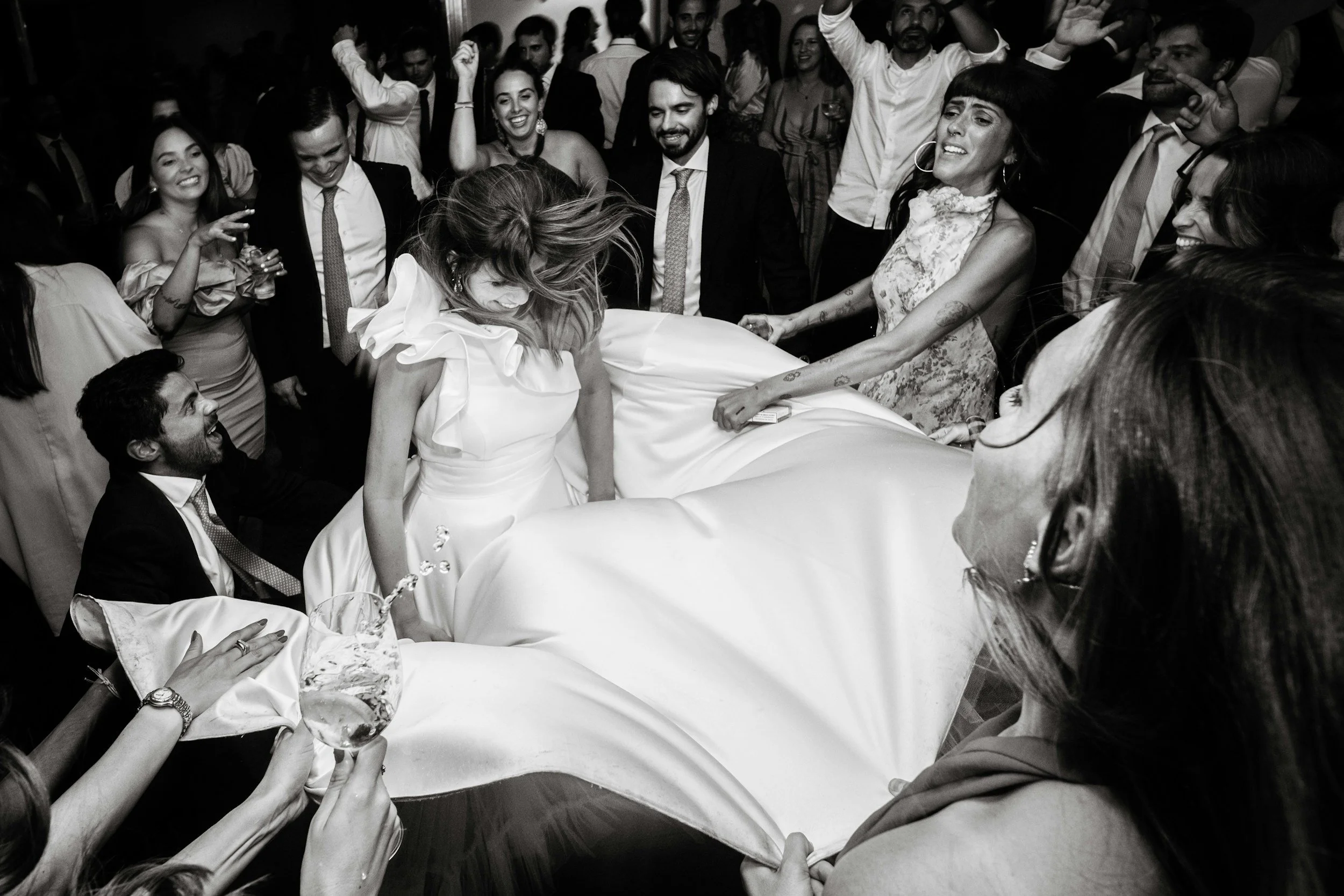 💃 How to Keep Your Wedding Guests Dancing All Night Long