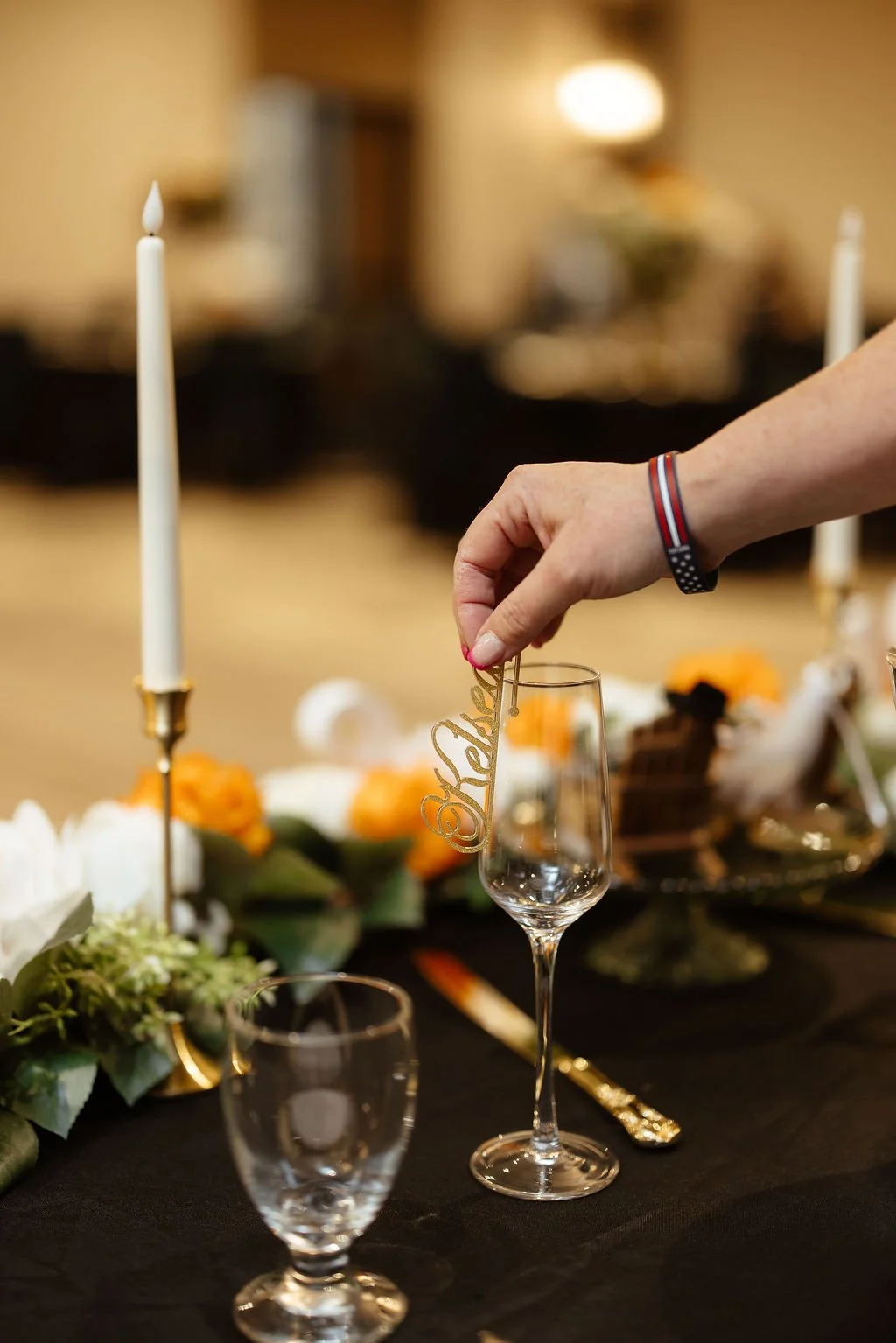 🛠 When to DIY and When to Call the Pros for Your Wedding