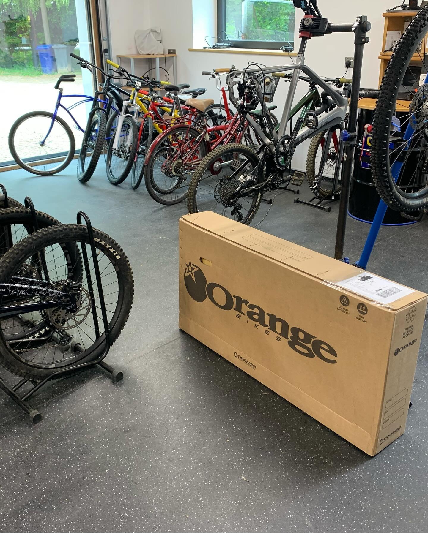 Massive thank you to @orangebikes for my frame!!

For anyone that doesn&rsquo;t know, the guys up in Halifax have really been through it this year with temporary closures and a factory move. Despite this they&rsquo;ve done amazing processing my warra
