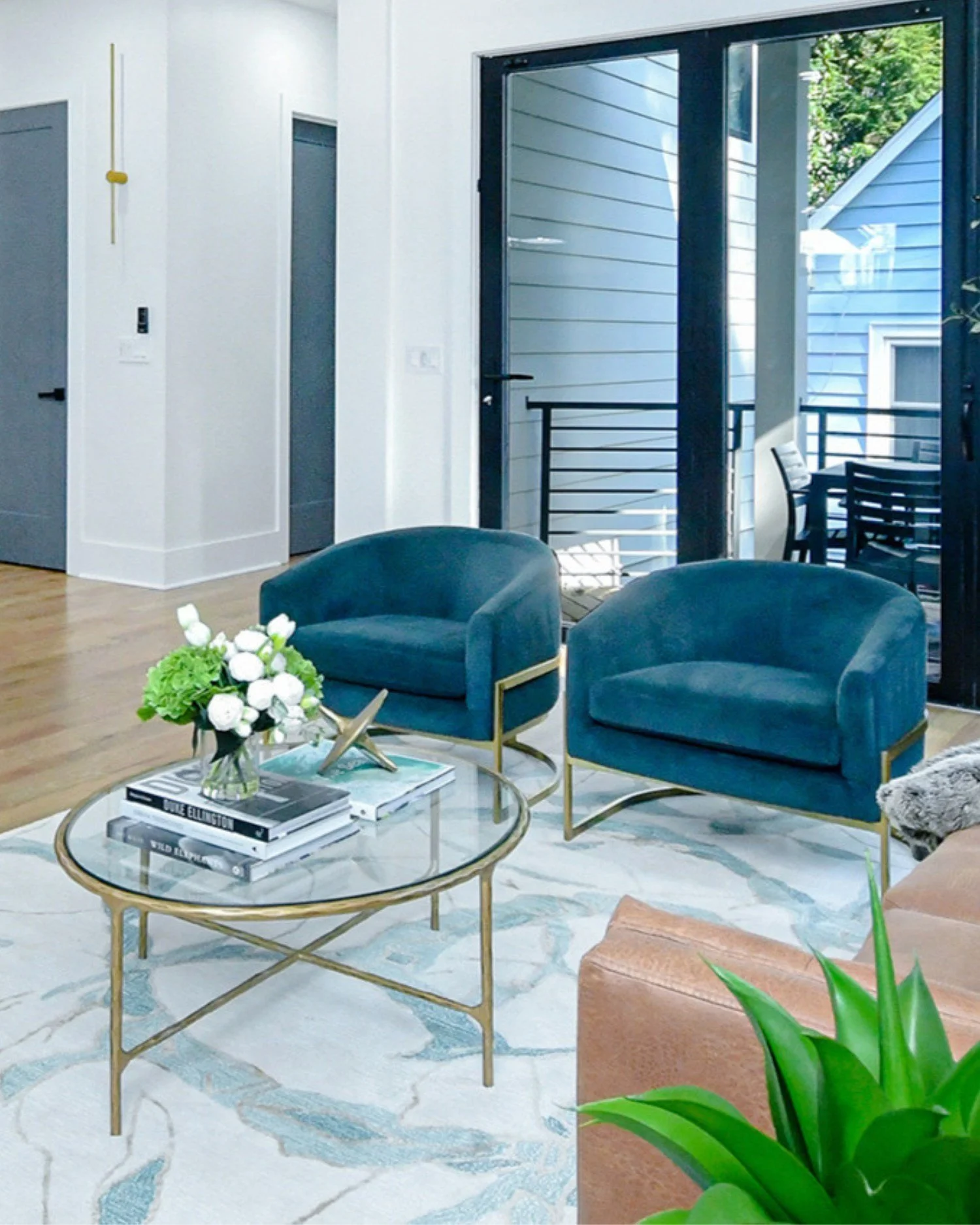 Ridgedale living room styling vignette
